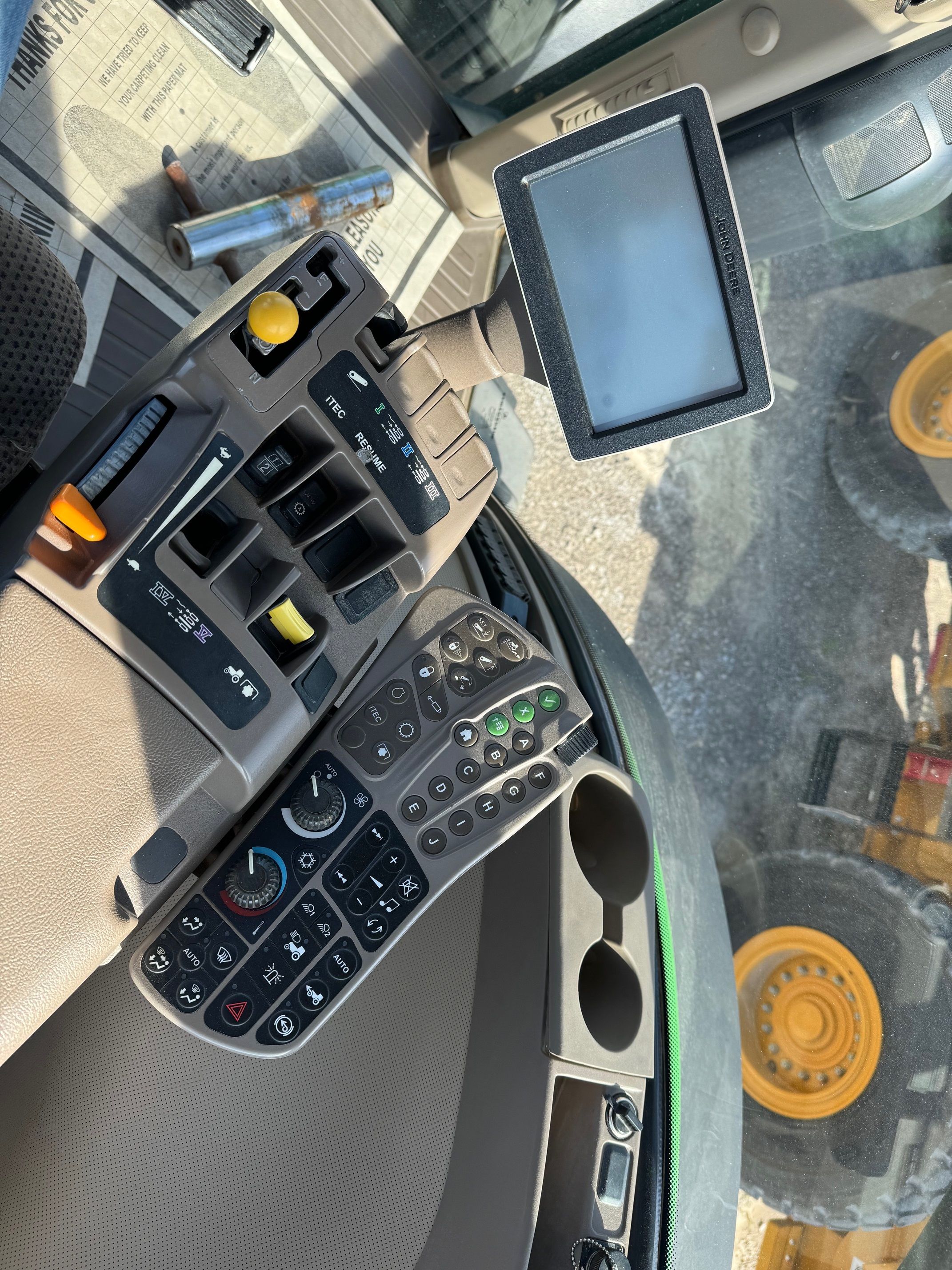 2012 JOHN DEERE 8310R Photo 7 Thumbnail