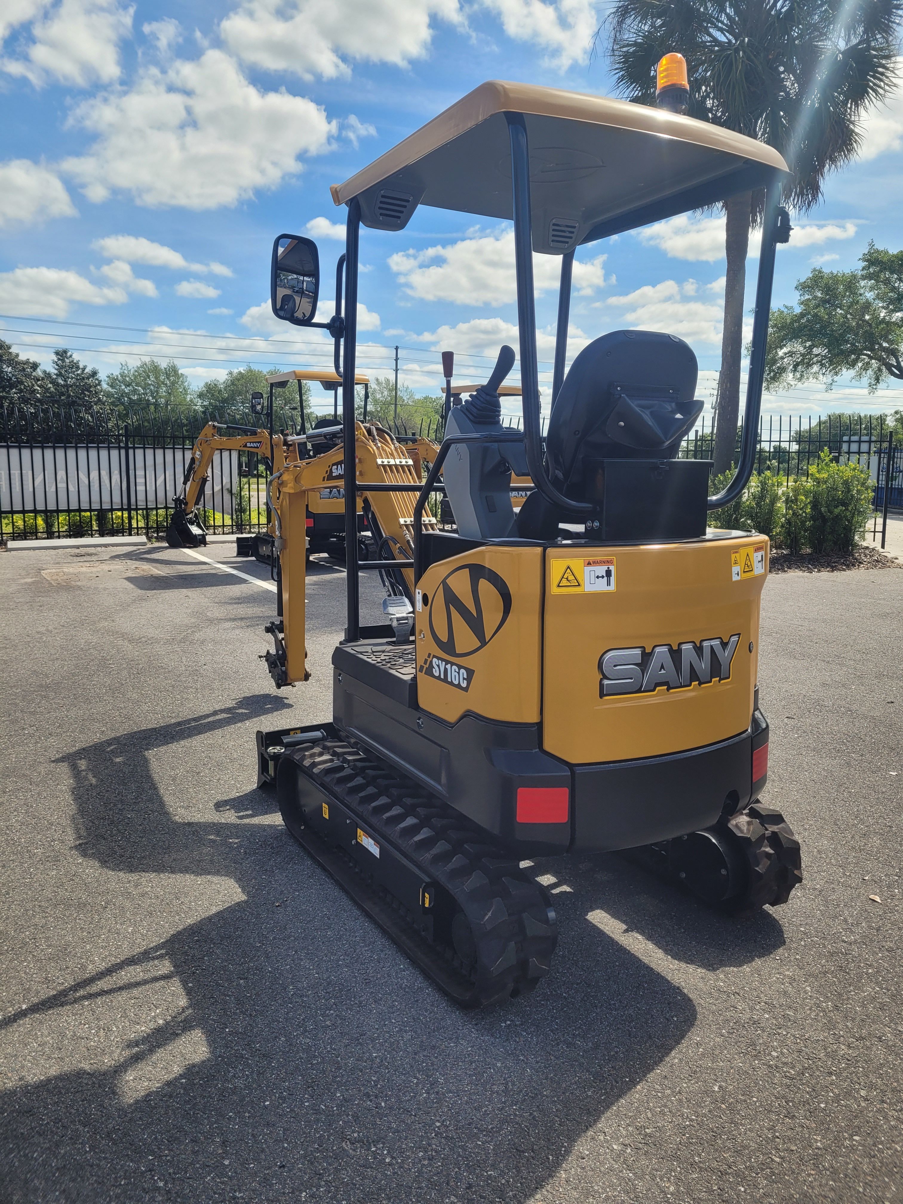 2022 SANY SY16C Photo 3 Thumbnail