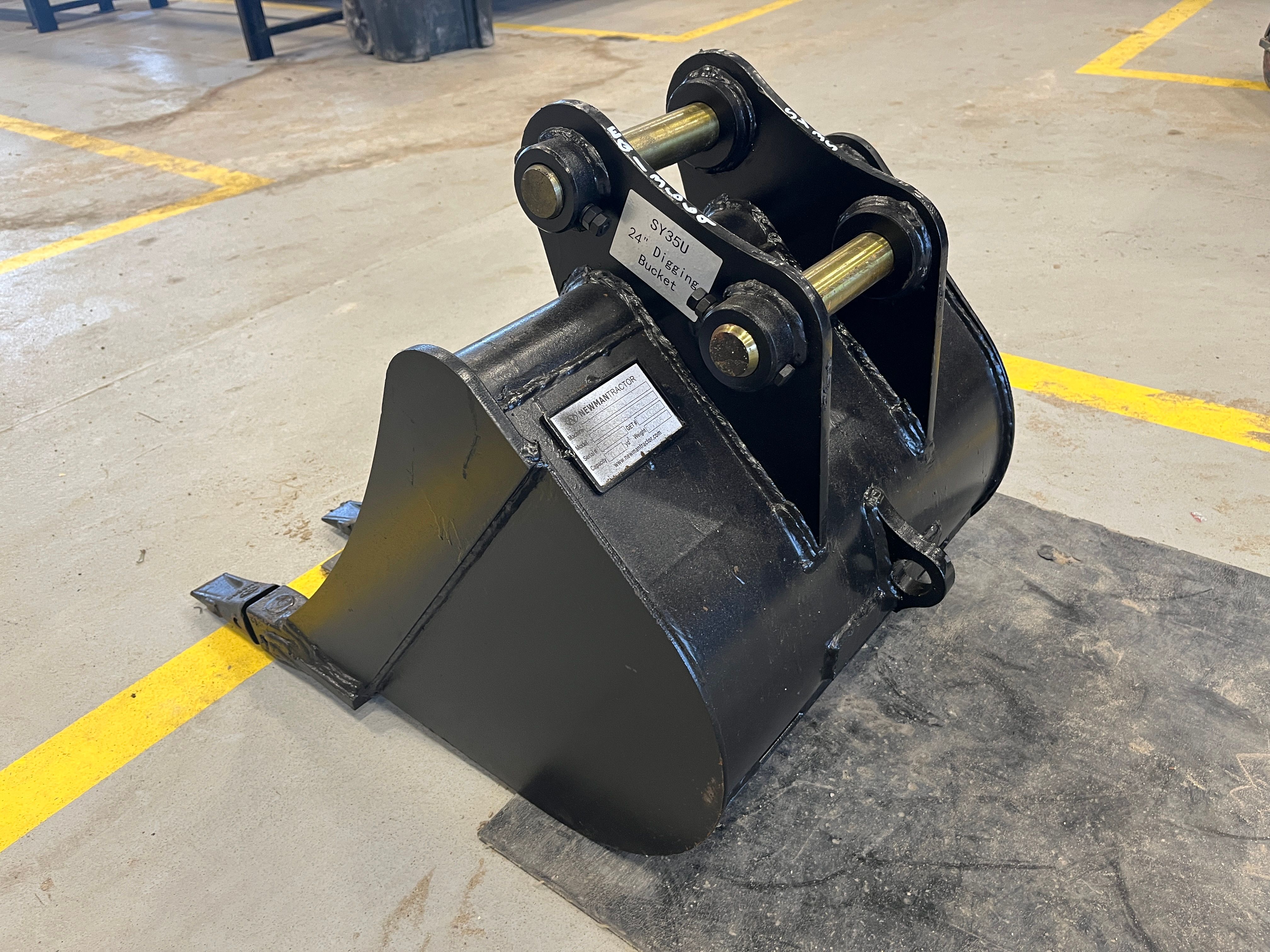 24" BUCKET FOR SY35U Photo 2 Thumbnail