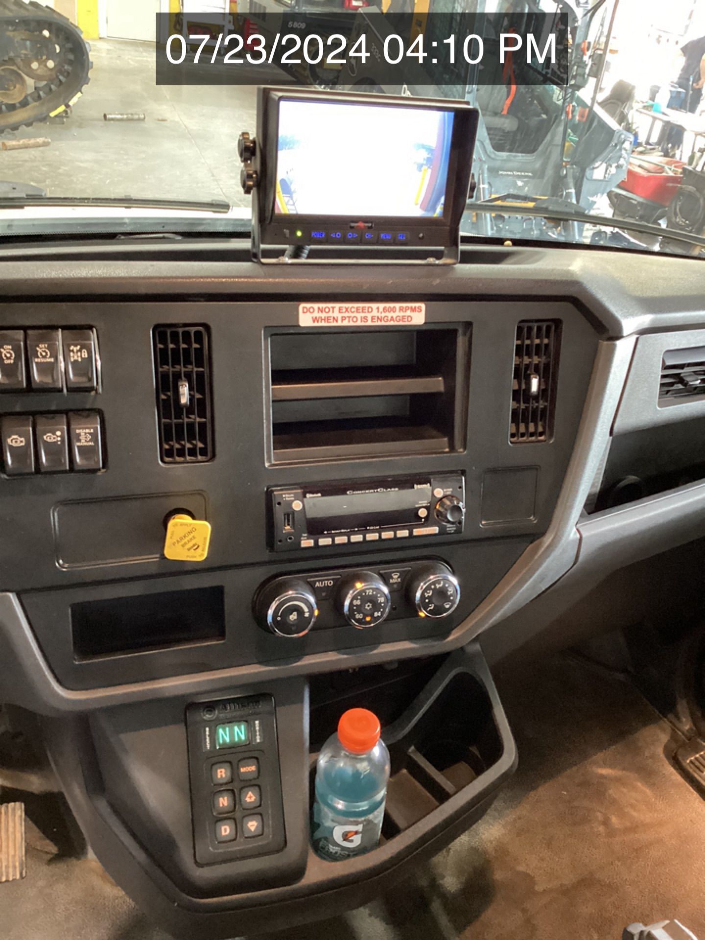 2024 PETERBILT 548 WATER Photo 9 Thumbnail