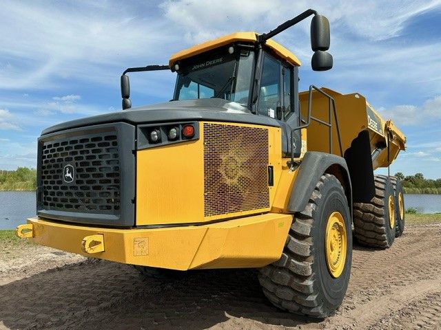 2020 JOHN DEERE 410E Photo 1 Thumbnail