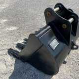 30" EXCAVATOR DIGGING BUCKET 40MM PIN Photo 1