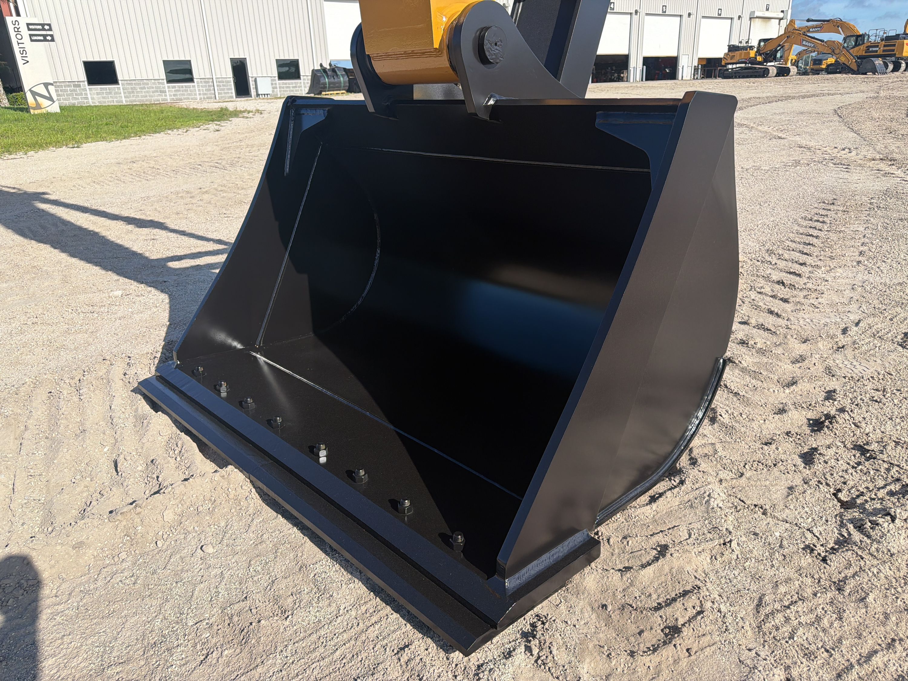 Equipment Photo - EQ14113