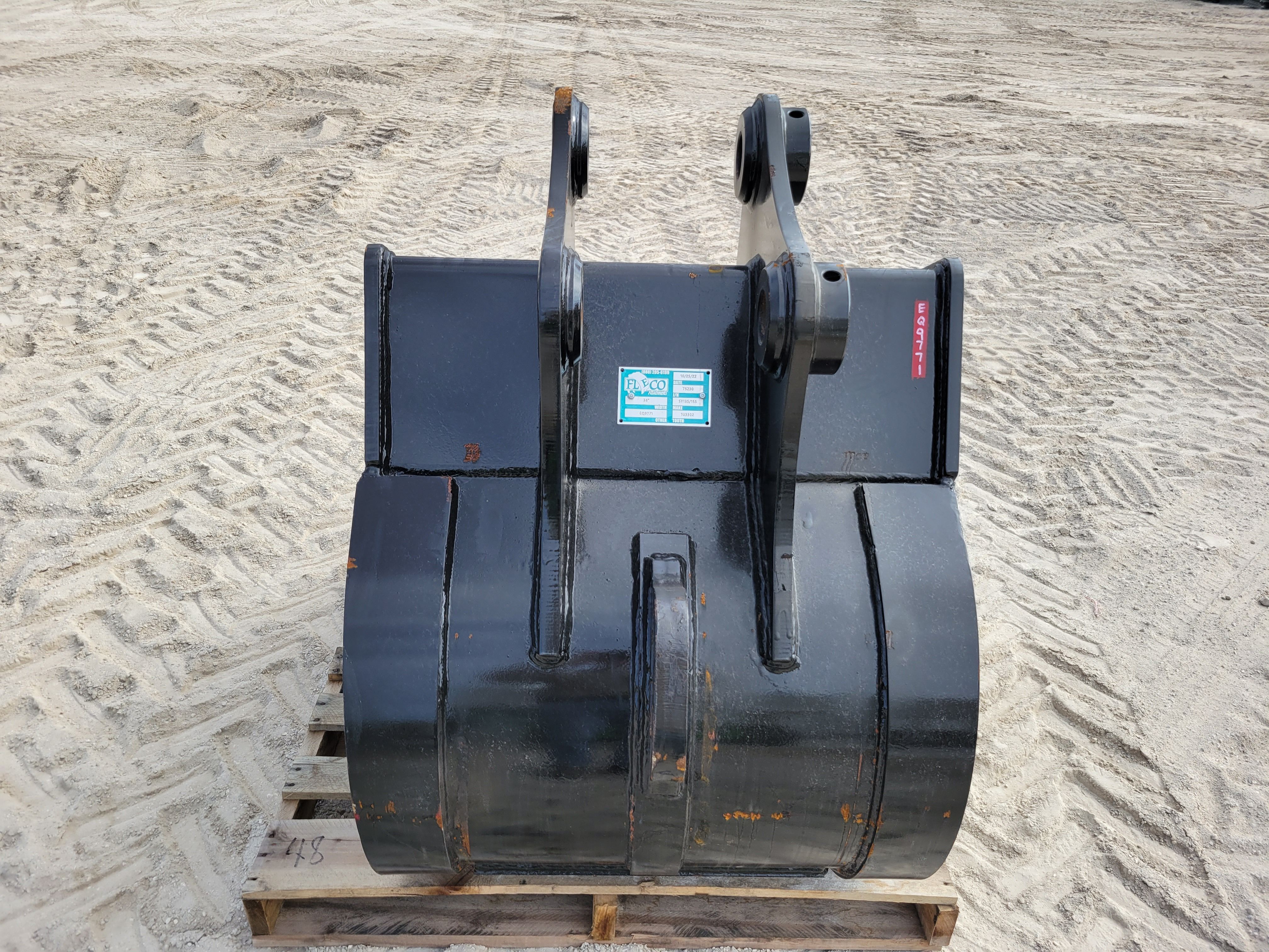 36" BUCKET FOR SY155U Photo 3 Thumbnail