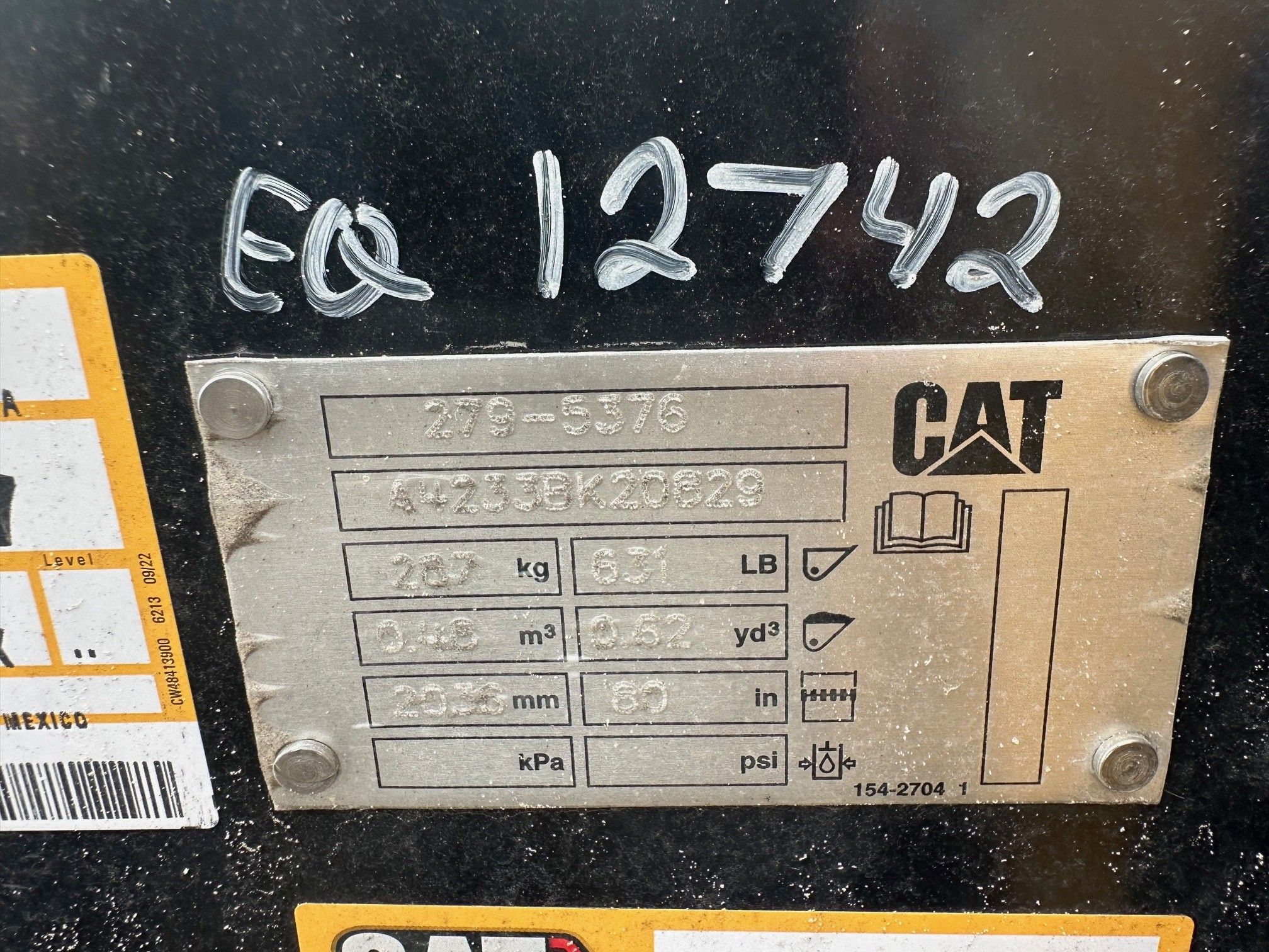 CAT 299D3 80" Skid Steer Bucket Photo 5 Thumbnail