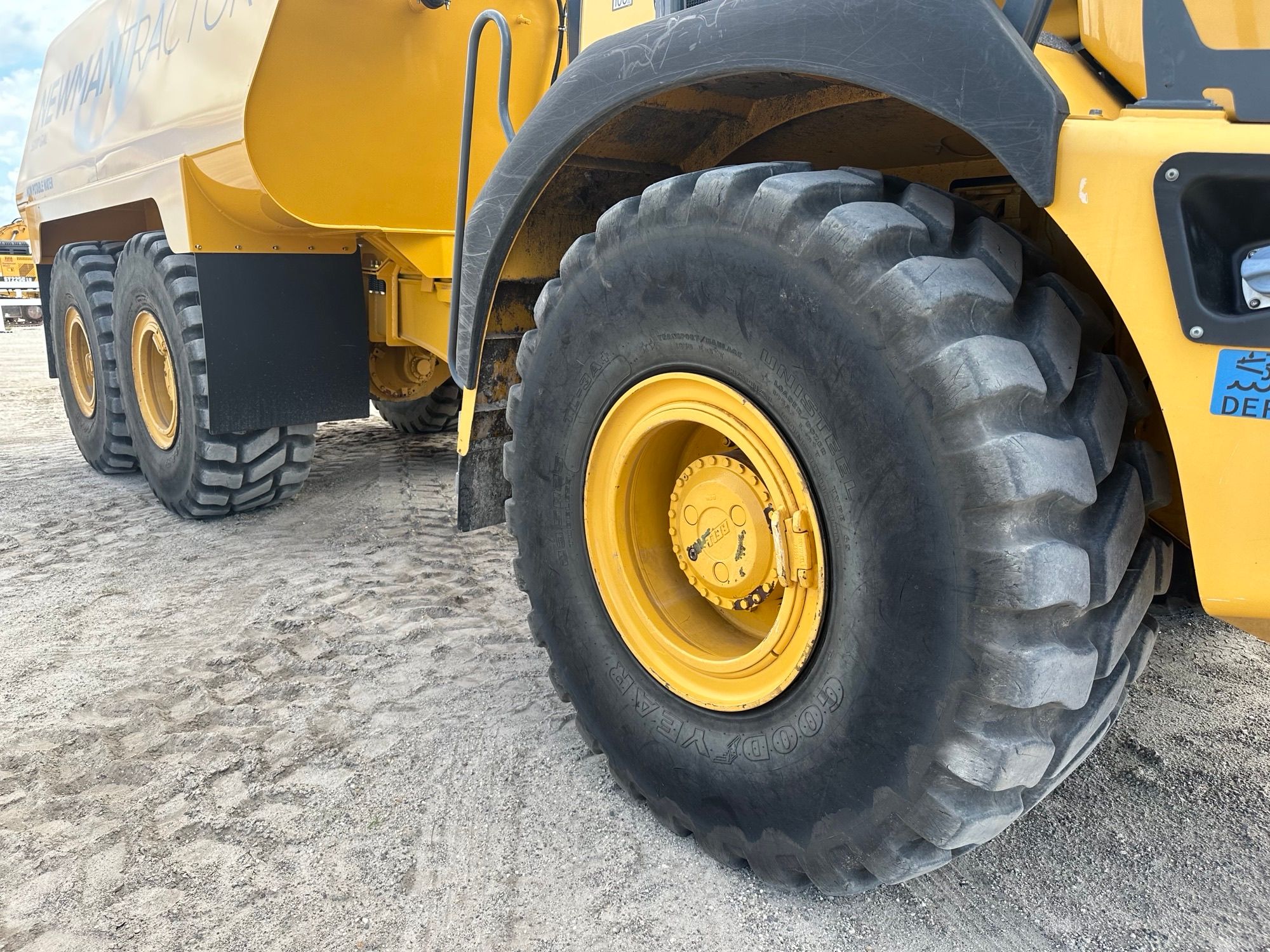 2019 BELL B25E Photo 12 Thumbnail