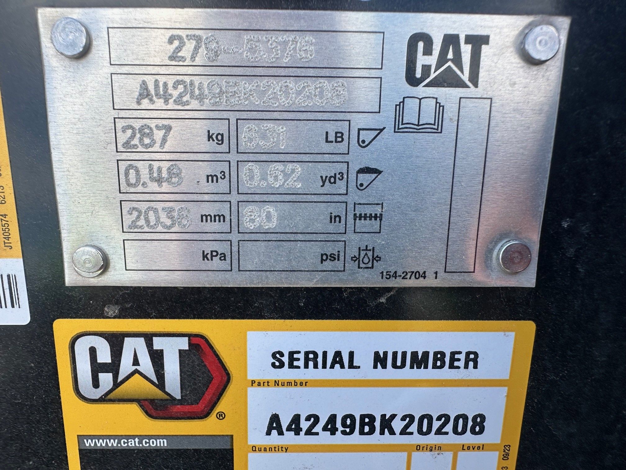 CAT 299D3 80" Skid Steer Bucket Photo 5 Thumbnail