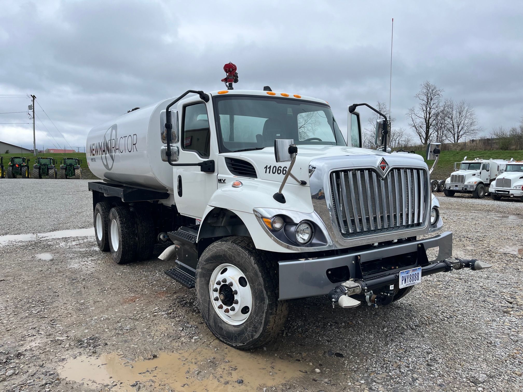 2024 INTERNATIONAL HV607 Photo 3 Thumbnail