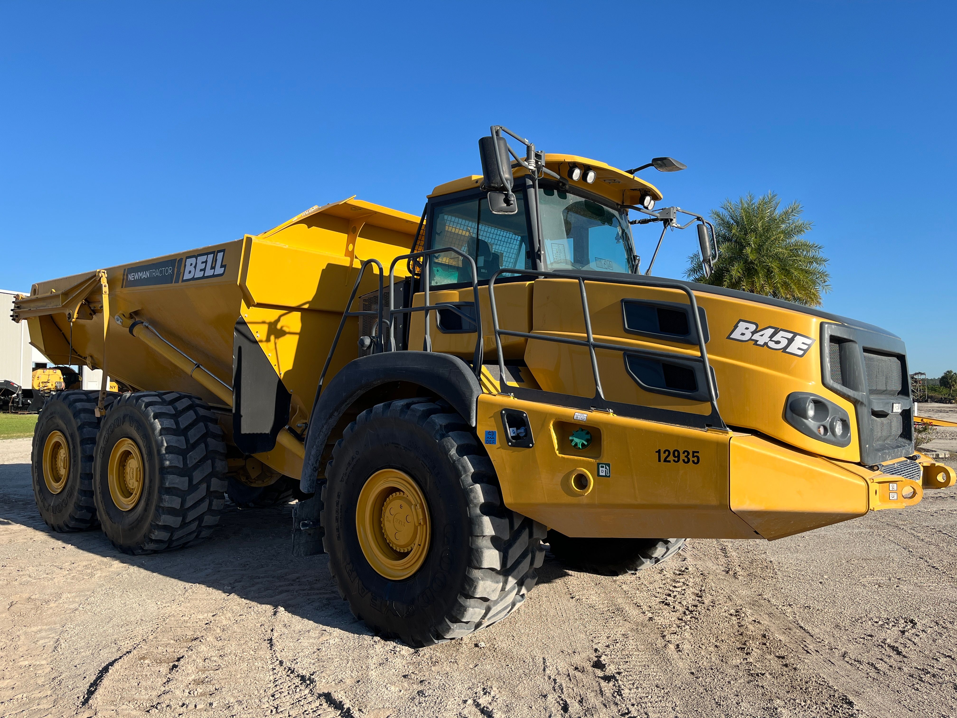 2025 BELL B45E Photo 6 Thumbnail