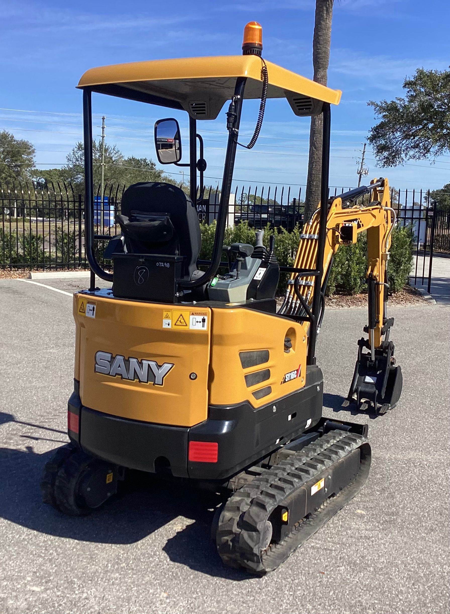  SANY SY16C Photo 4 Thumbnail