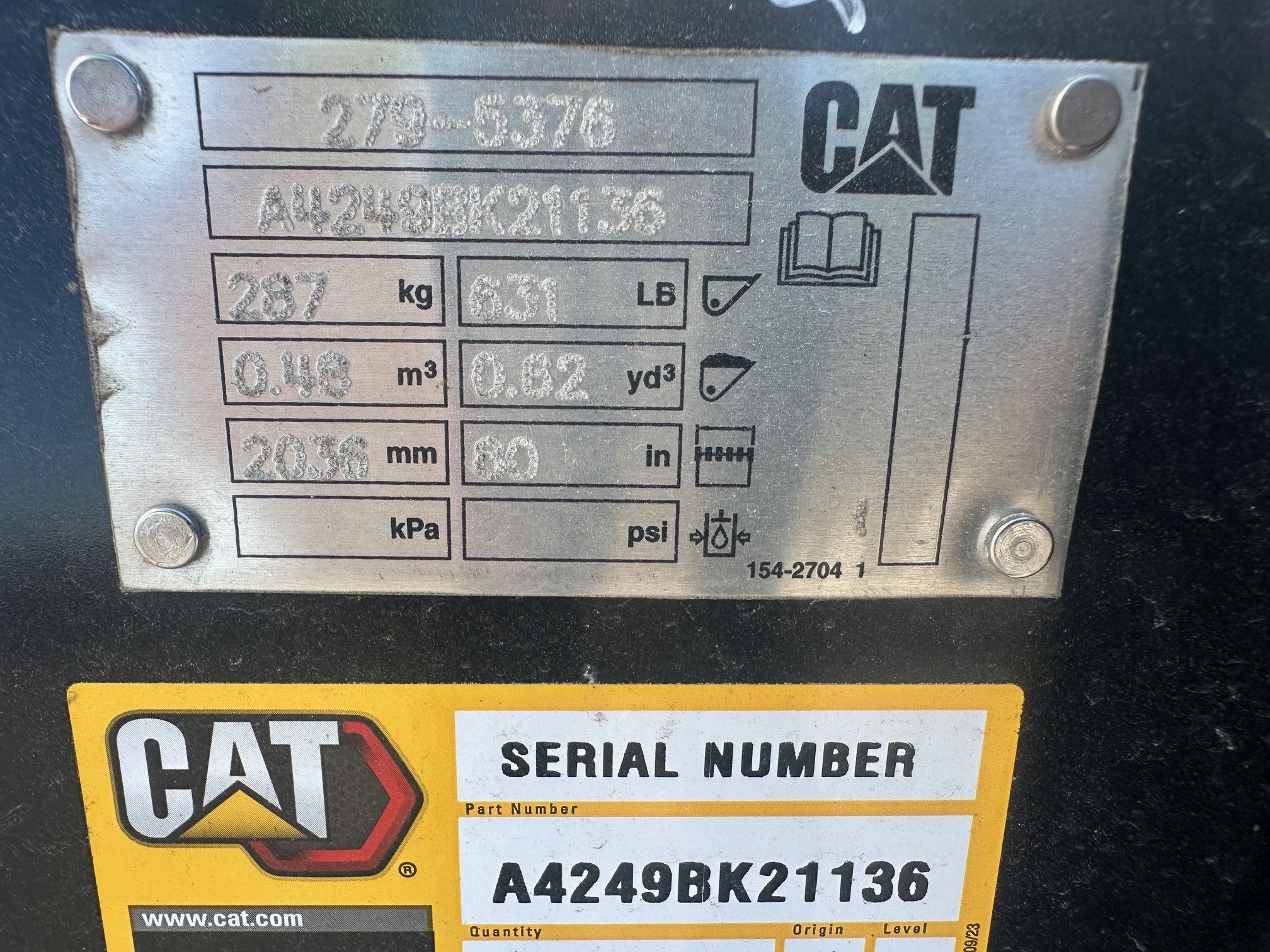 CAT 299D3 80" Skid Steer Bucket Photo 5 Thumbnail