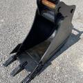18" EXCAVATOR DIGGING BUCKET 50MM PIN Photo 2 Thumbnail
