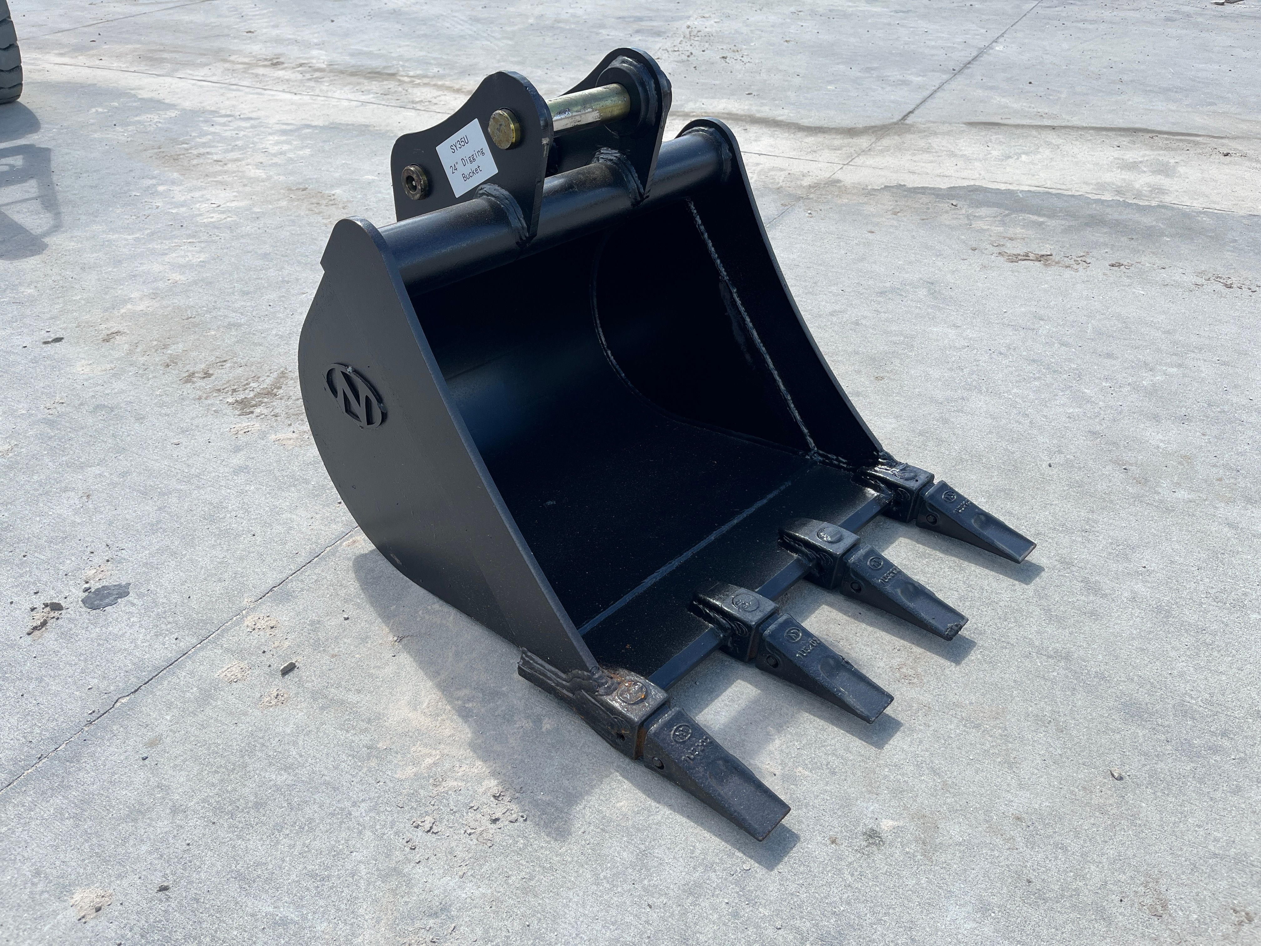 24" BUCKET FOR SY35U Photo 4 Thumbnail