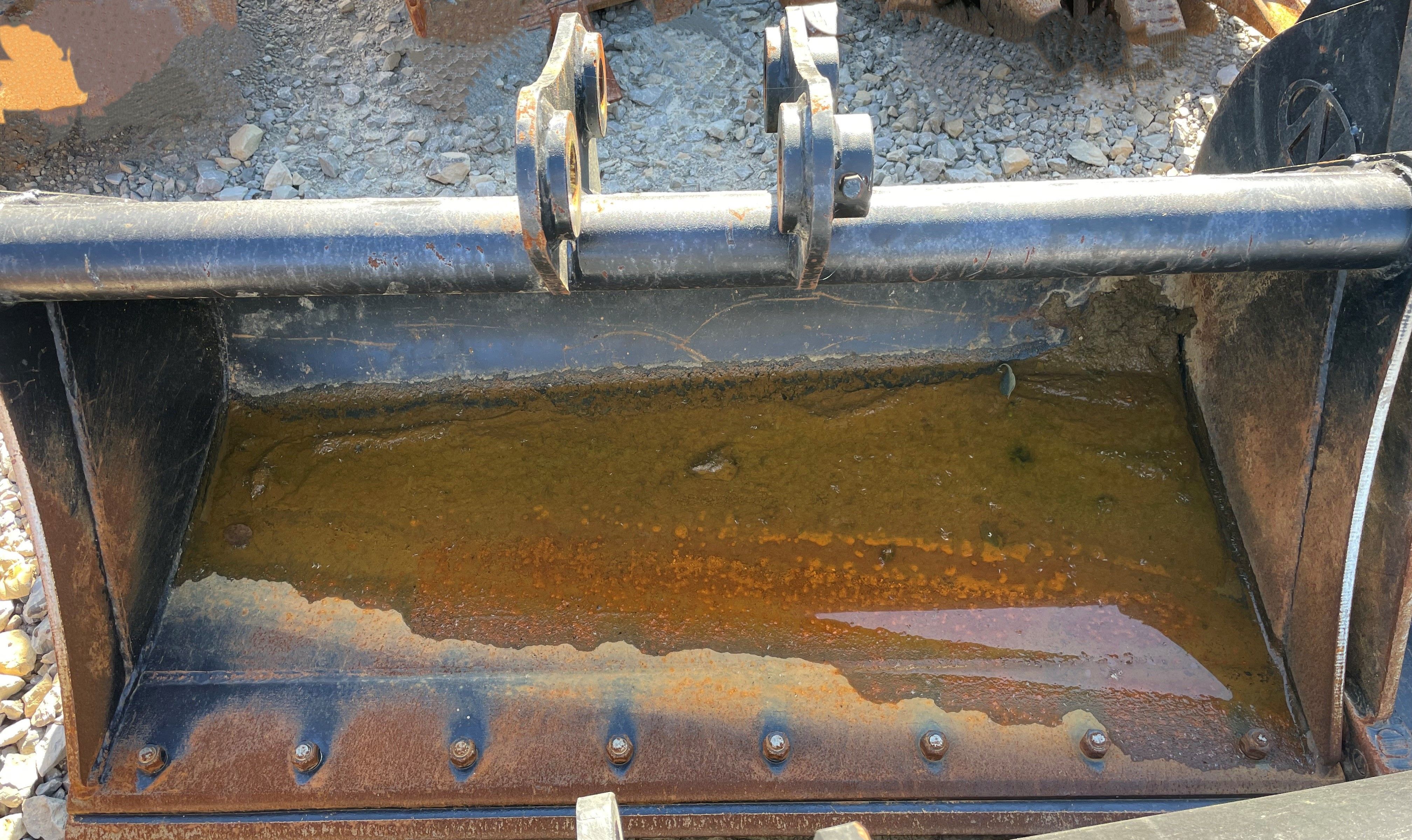 48" EXCAVATOR DITCH CLEANING BUCKET 45MM PIN Photo 2 Thumbnail