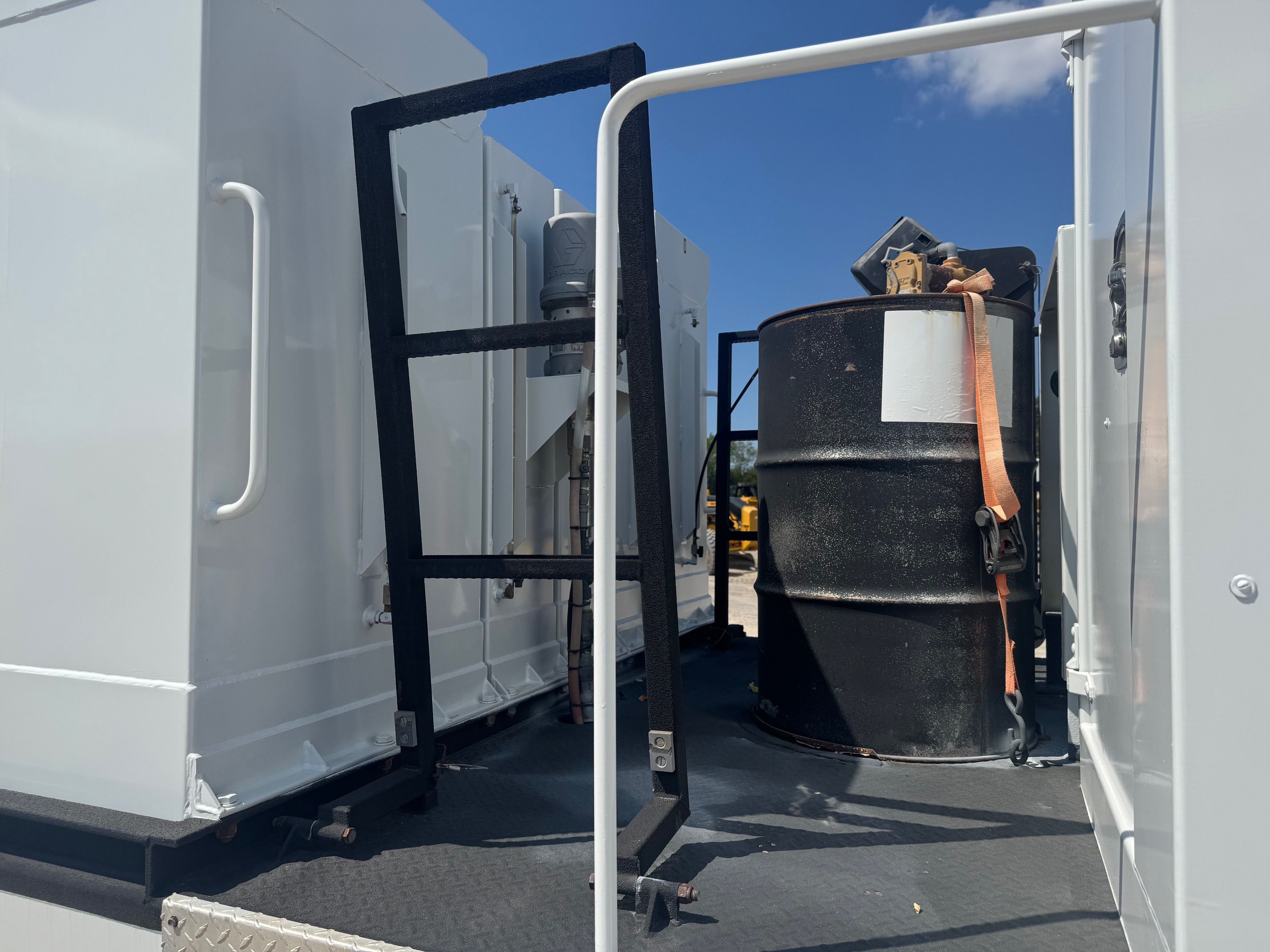 2007 STERLING LT8511 Photo 13 Thumbnail