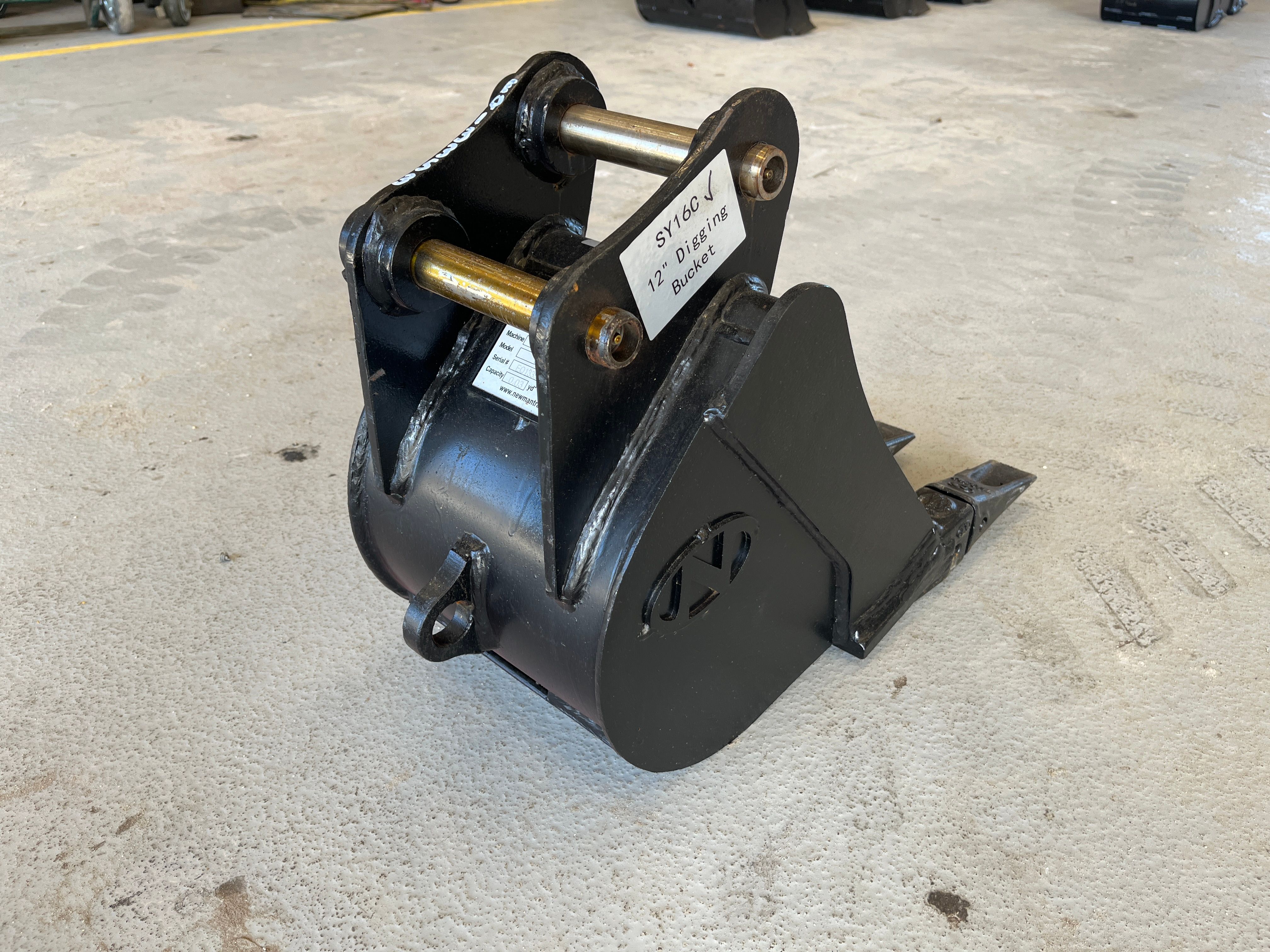 12" BUCKET FOR SY16C Photo 3 Thumbnail