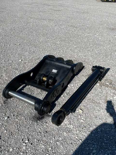 THUMB FOR SY215C (NO QUICK COUPLER) Photo 1