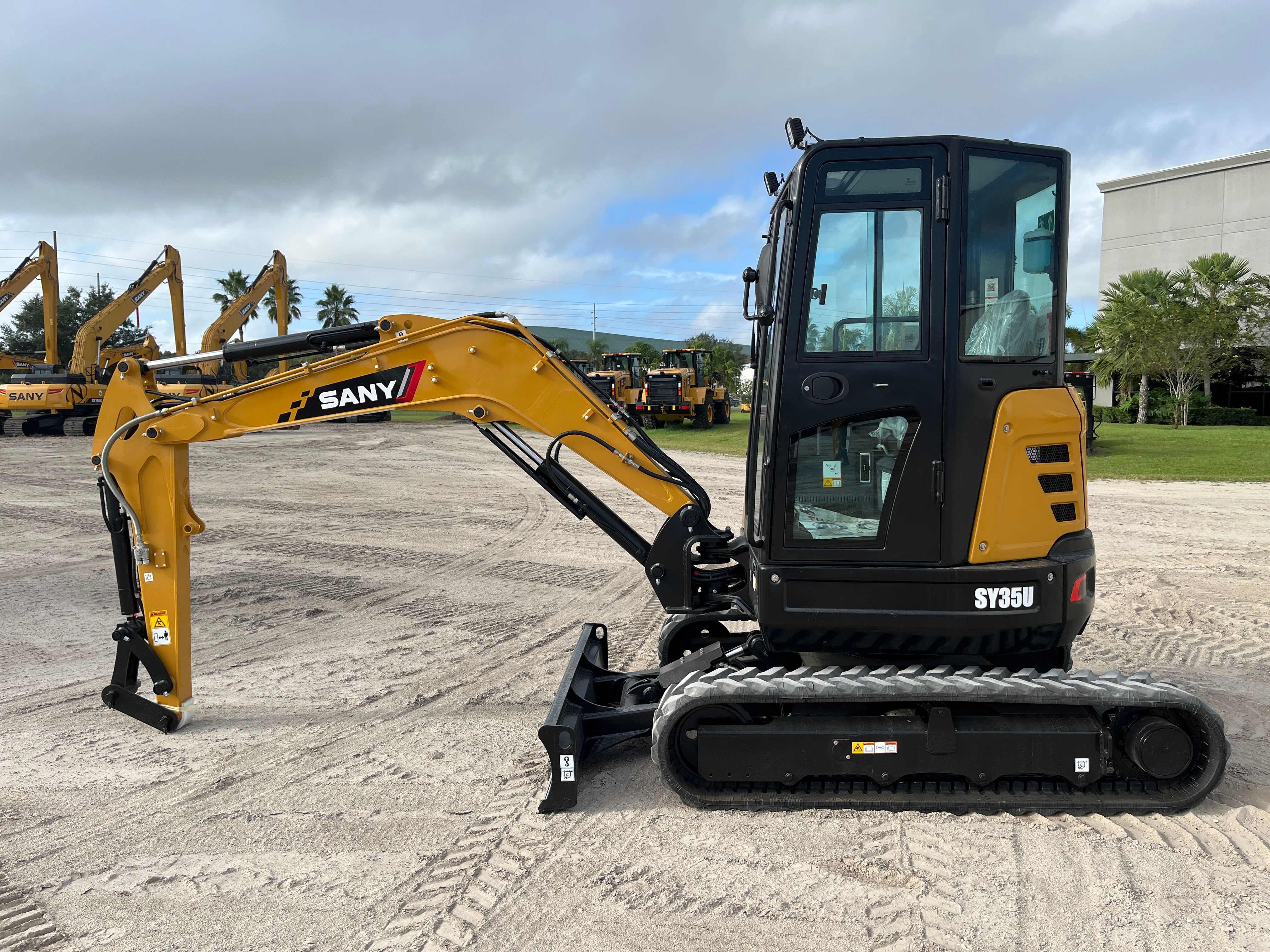 2025 SANY SY35U-CAB Photo 2 Thumbnail