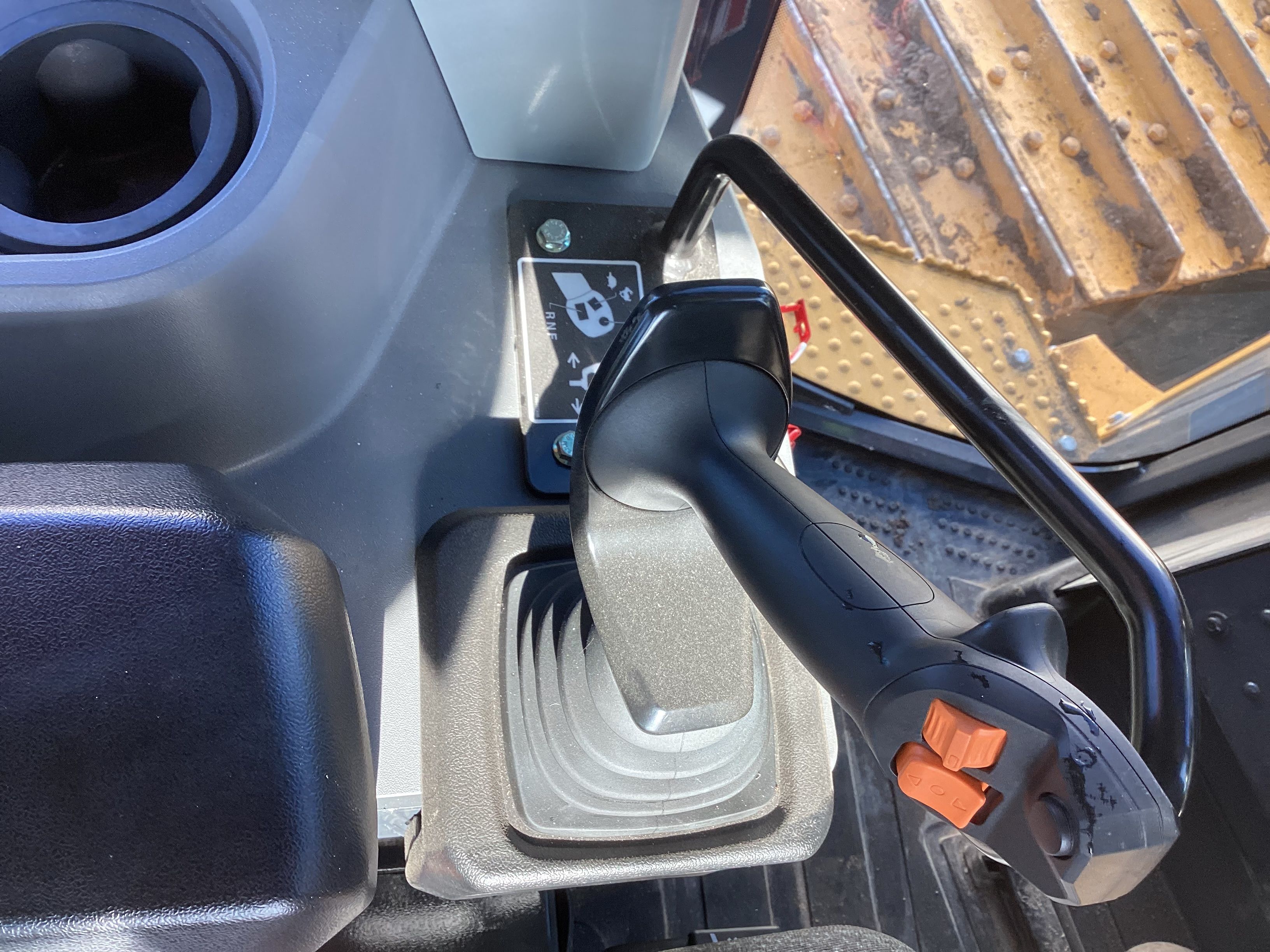 2023 JOHN DEERE 850L WLT Photo 9 Thumbnail