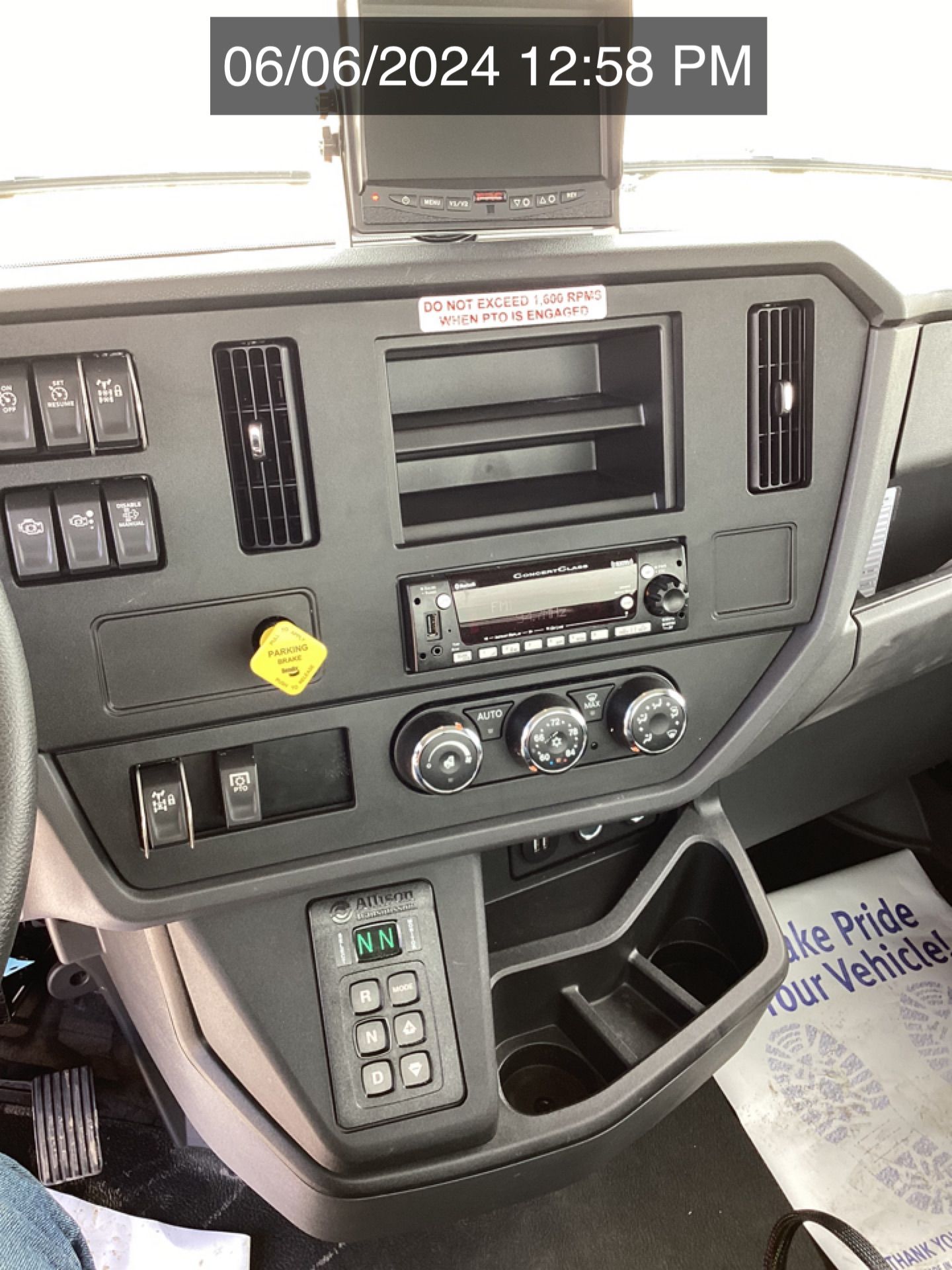 2025 PETERBILT 548 WATER Photo 17 Thumbnail