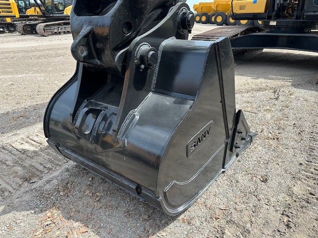 48" BUCKET FOR SY225C Photo 2 Thumbnail