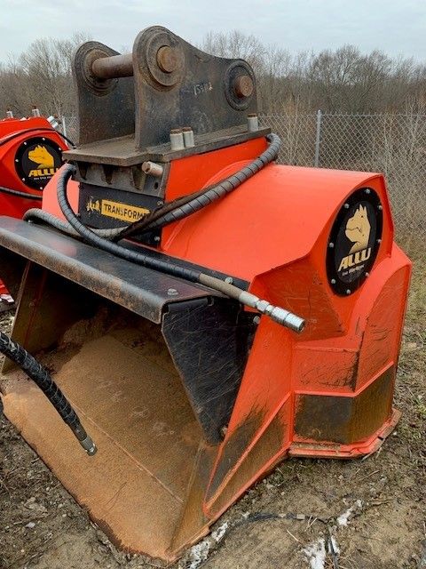 2 YD EXCAVATOR PADDING BUCKET Photo 3 Thumbnail