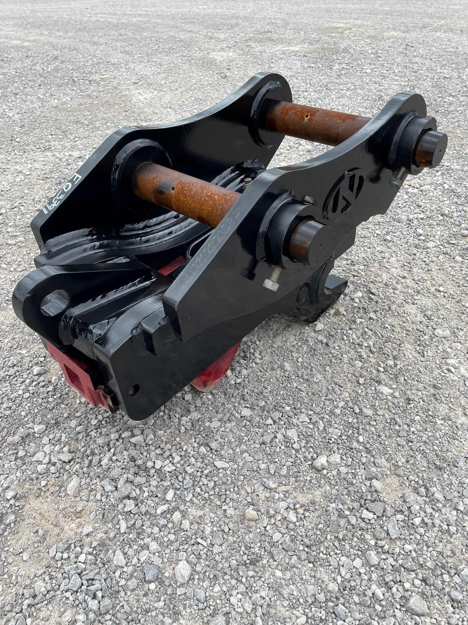 HYDRAULIC QUICK COUPLER FOR SY95C Photo 1 Thumbnail