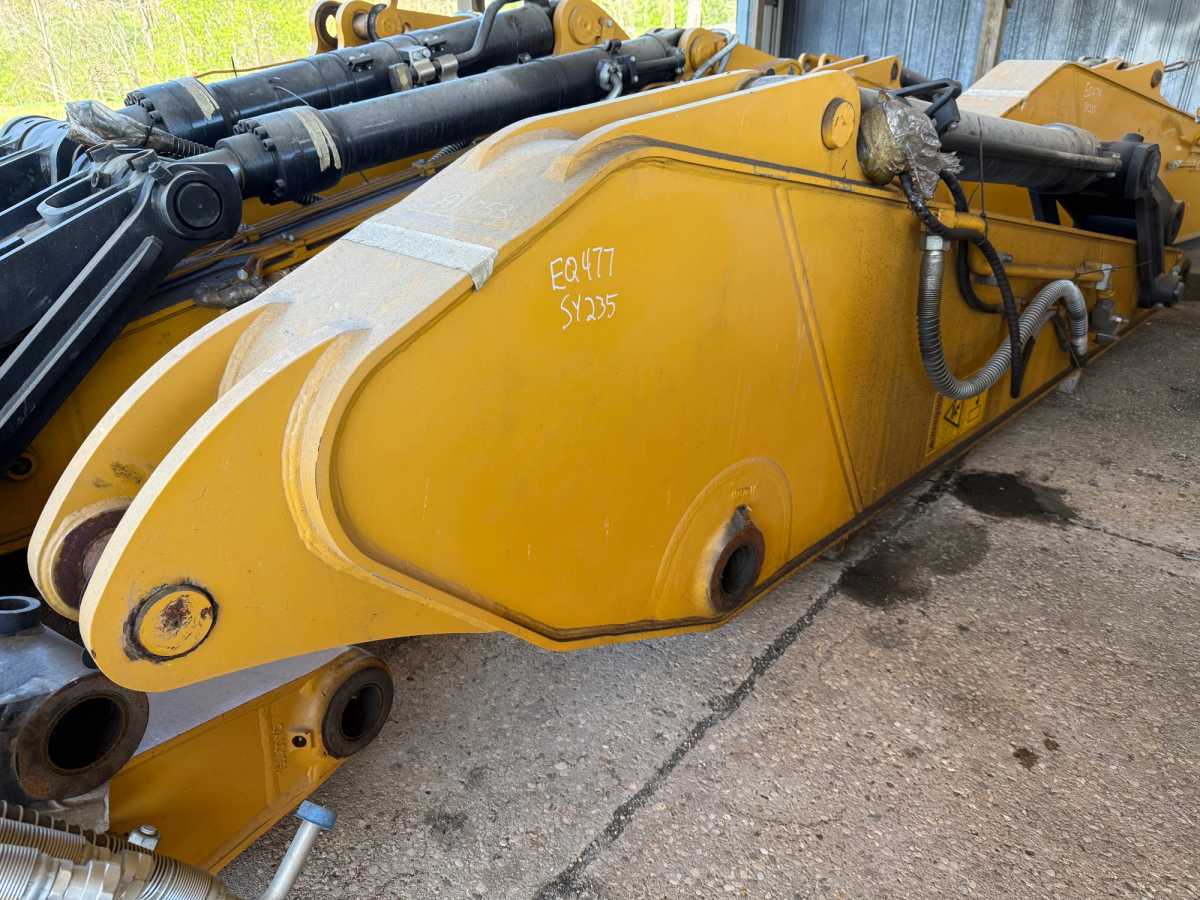 SANY SY235 EXCAVATOR STICK (117") Photo 1