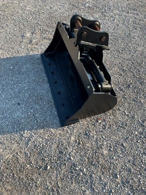 42" EXCAVATOR TILTING BUCKET 40MM PIN Photo 1 Thumbnail
