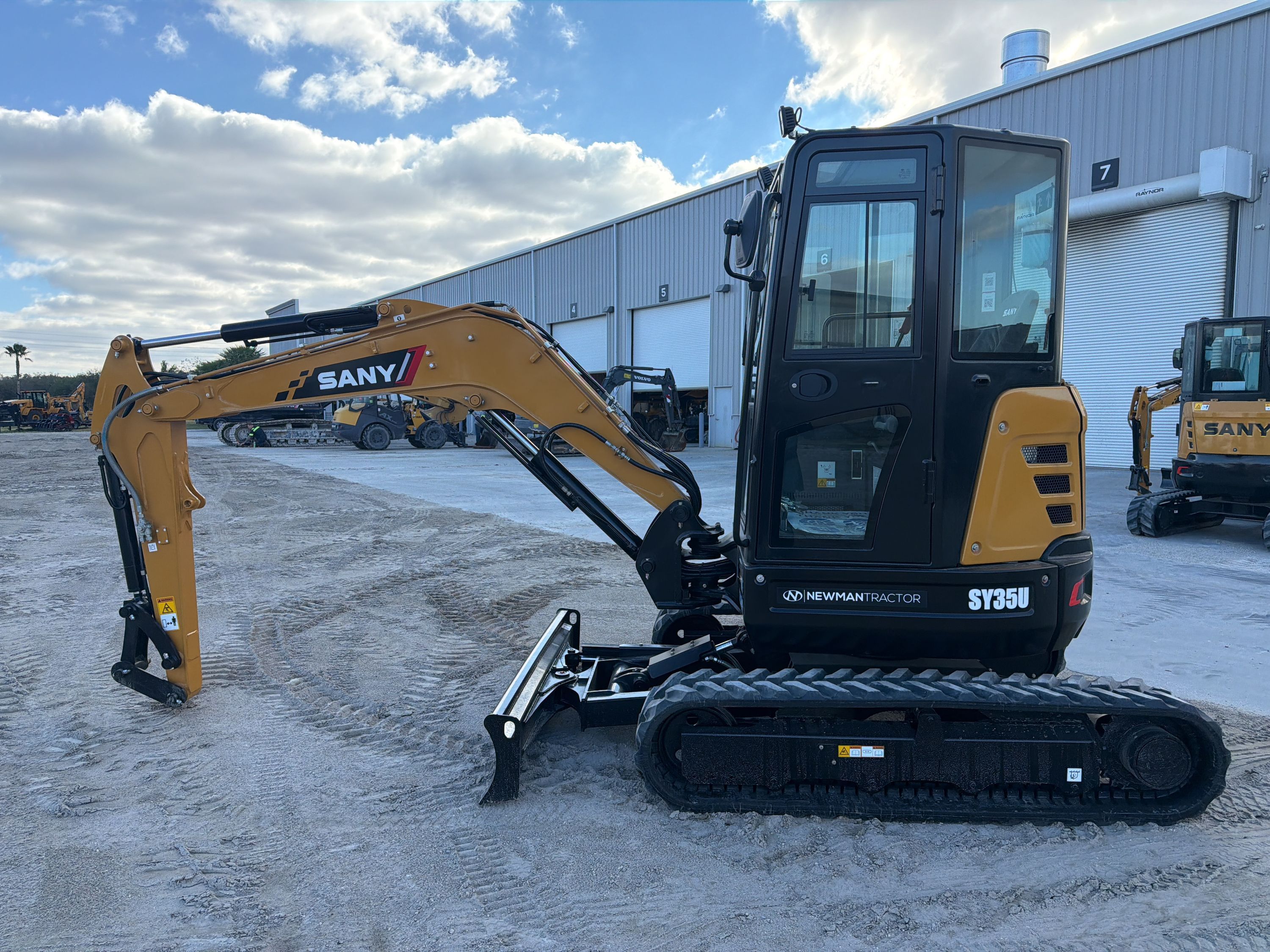 Equipment Photo - EQ14198 Thumbnail