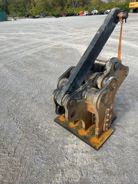 CONCRETE PULVERIZER Photo 1 Thumbnail