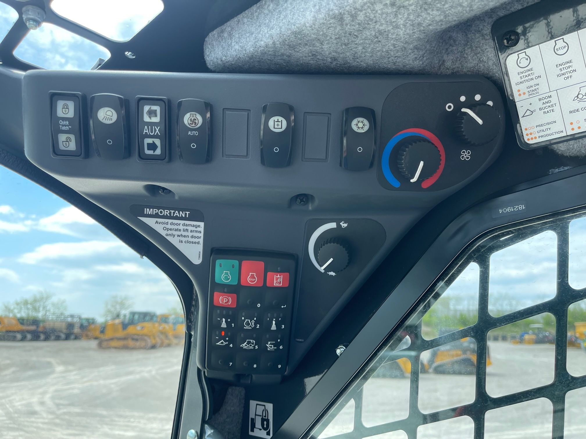 2023 JOHN DEERE 333G Photo 7 Thumbnail