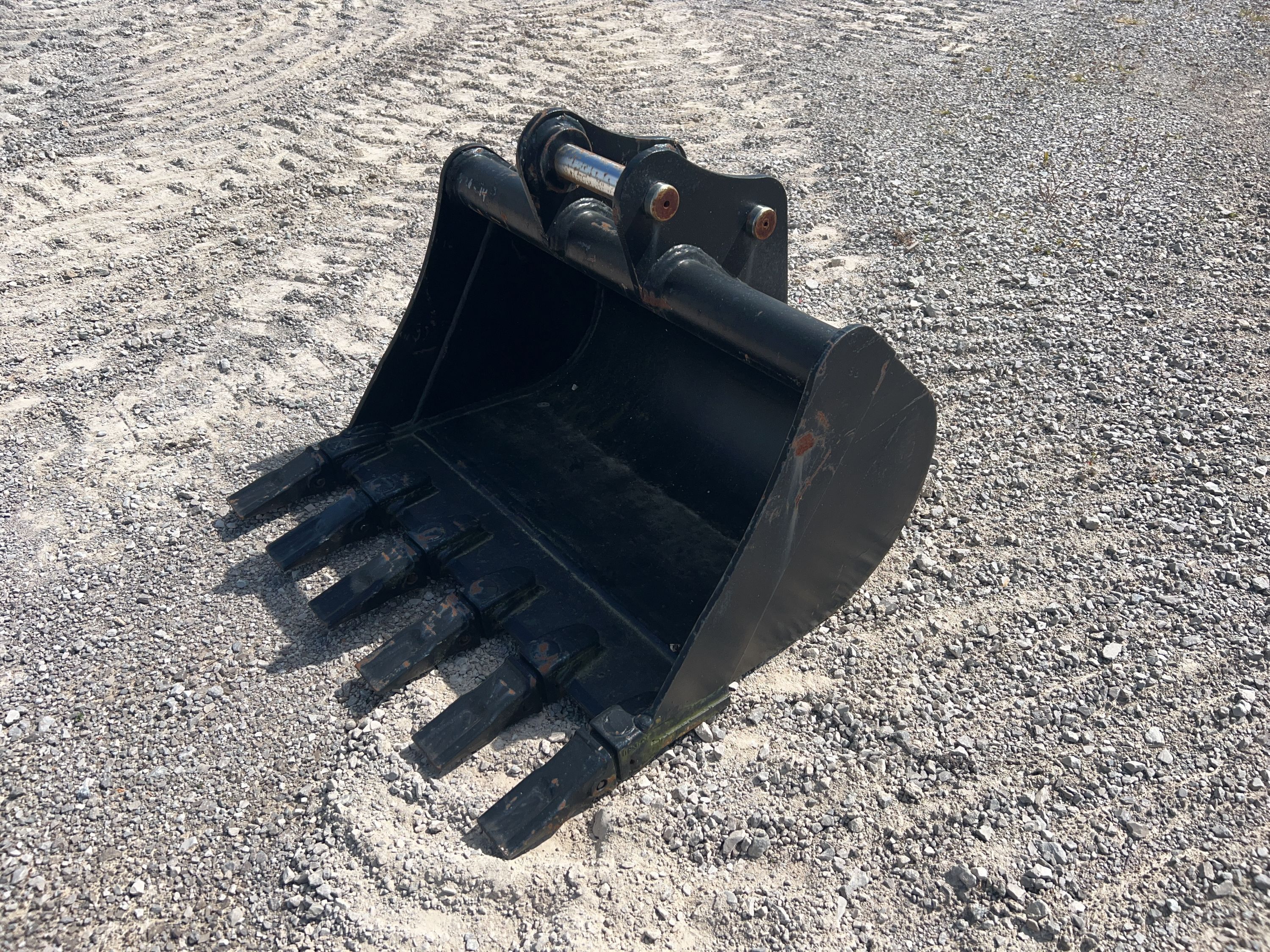 Equipment Photo - EQ2518