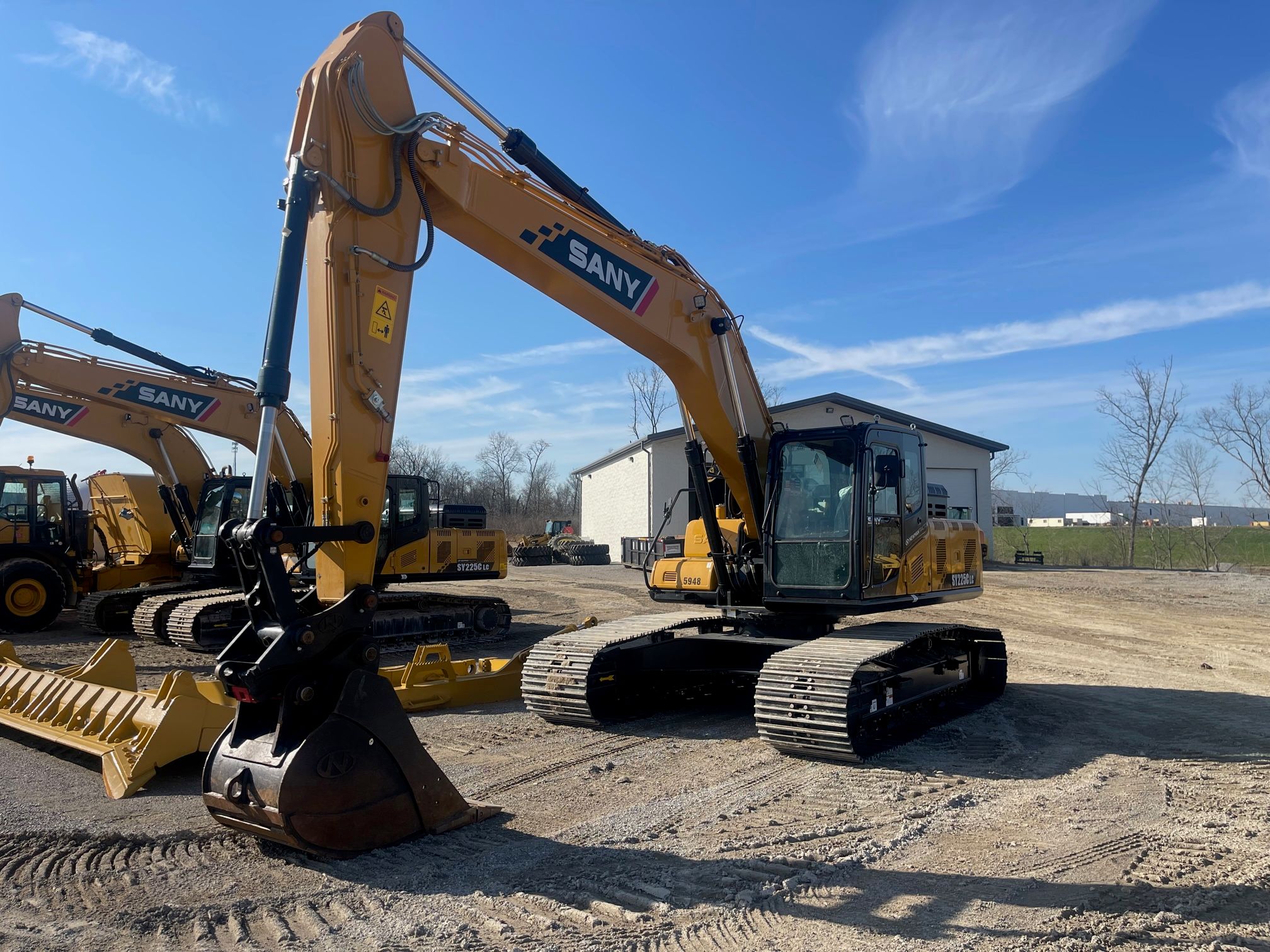 2022 SANY SY225C Photo 1 Thumbnail