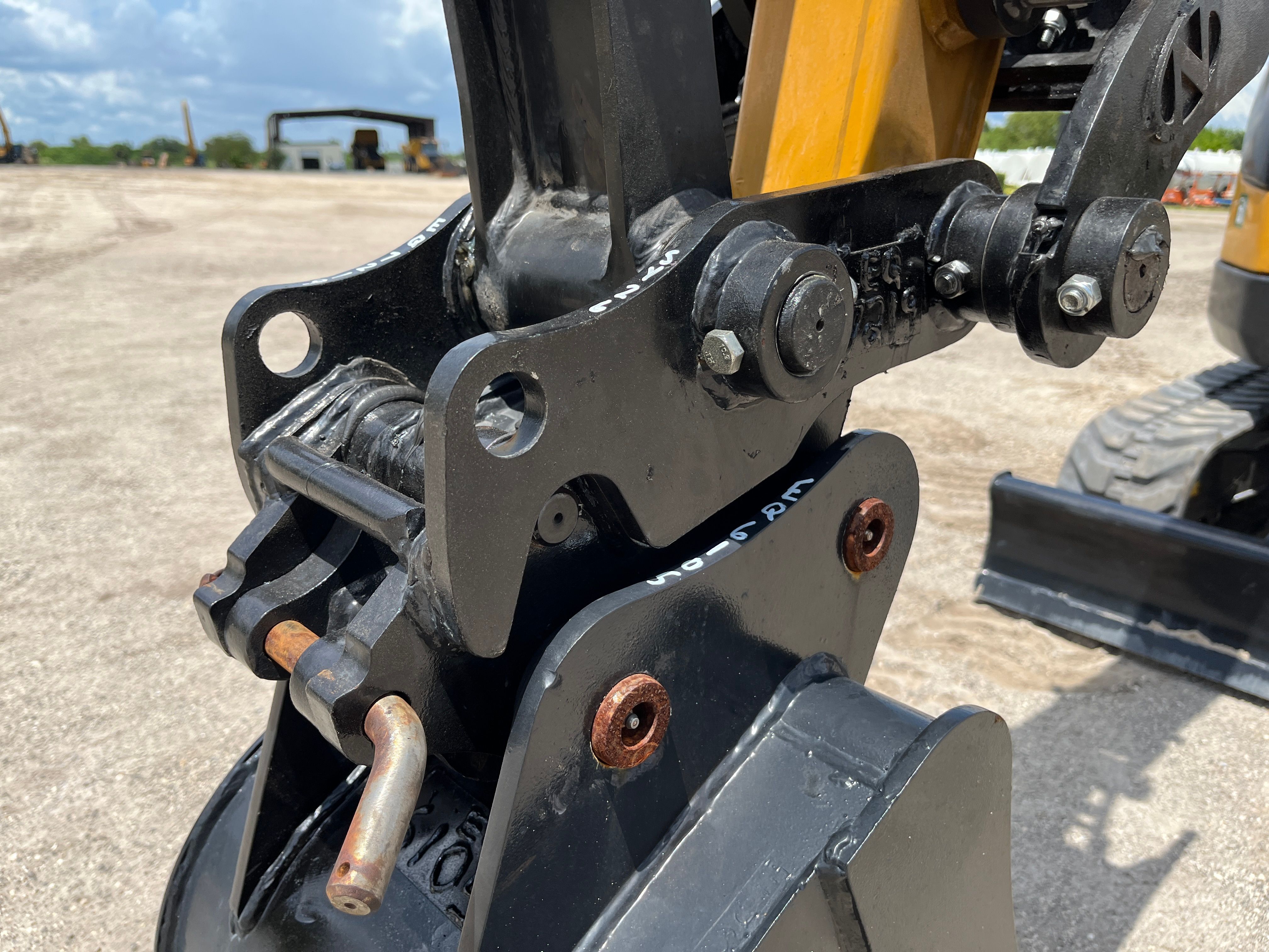 MANUAL QUICK COUPLER FOR SY26U Photo 2 Thumbnail