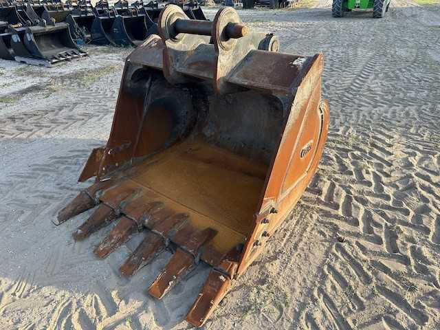 60" EXCAVATOR BUCKET Photo 1