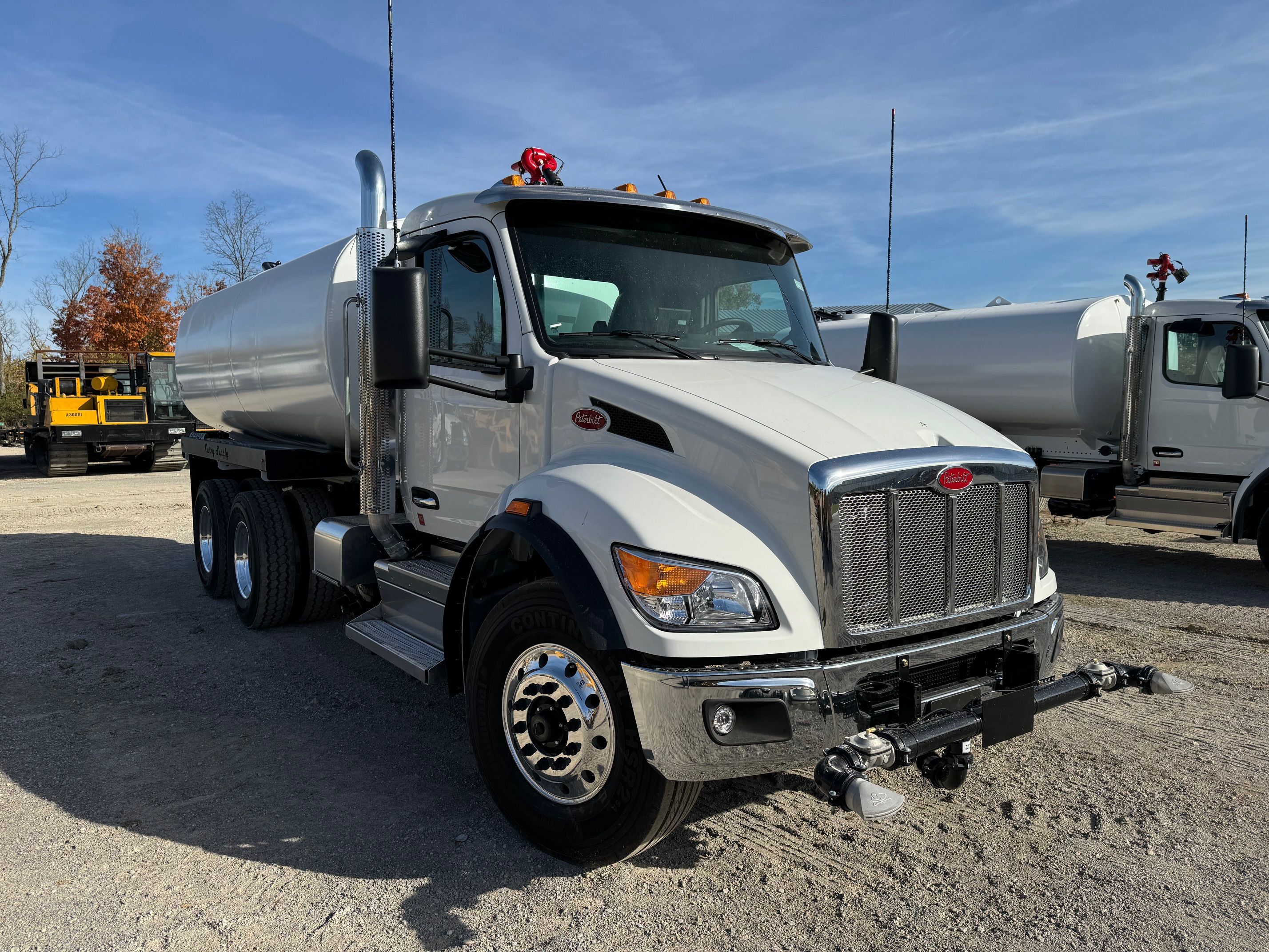 2025 PETERBILT 548 WATER Photo 4 Thumbnail