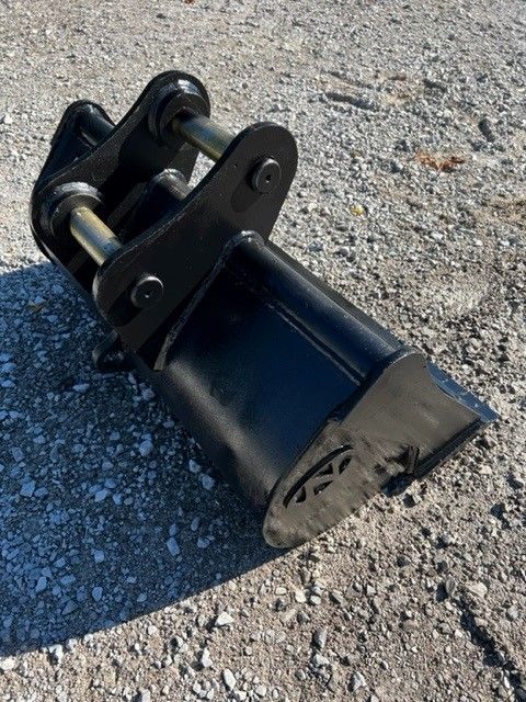 30" EXCAVATOR DITCH CLEANING BUCKET 40MM PIN Photo 3 Thumbnail