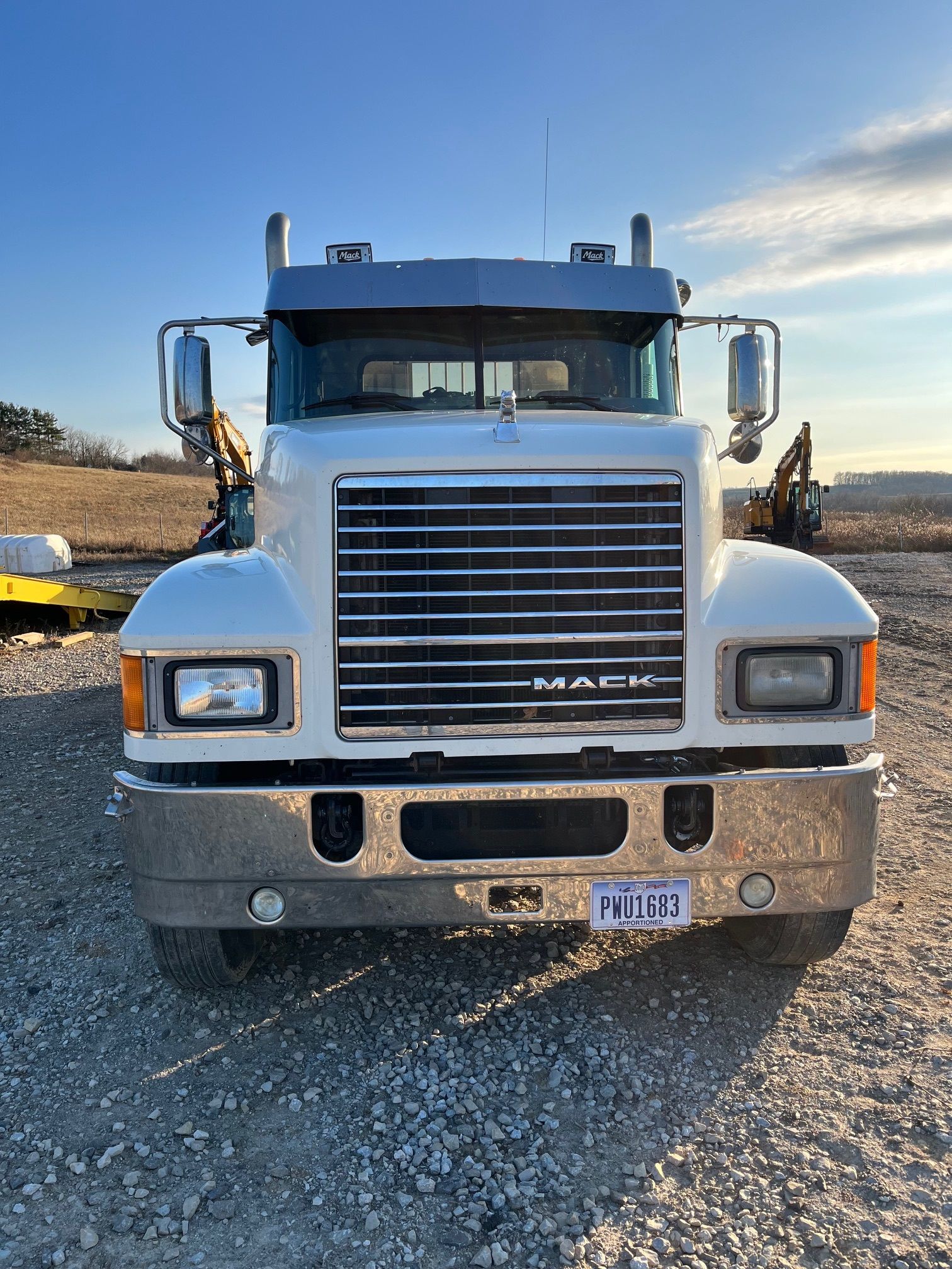 2016 MACK CHU613 Photo 5 Thumbnail