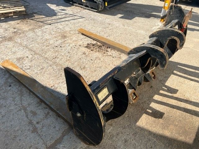 CAT 963K CONSTRUCTION FORKS FOR FUSION COUPLER Photo 2 Thumbnail