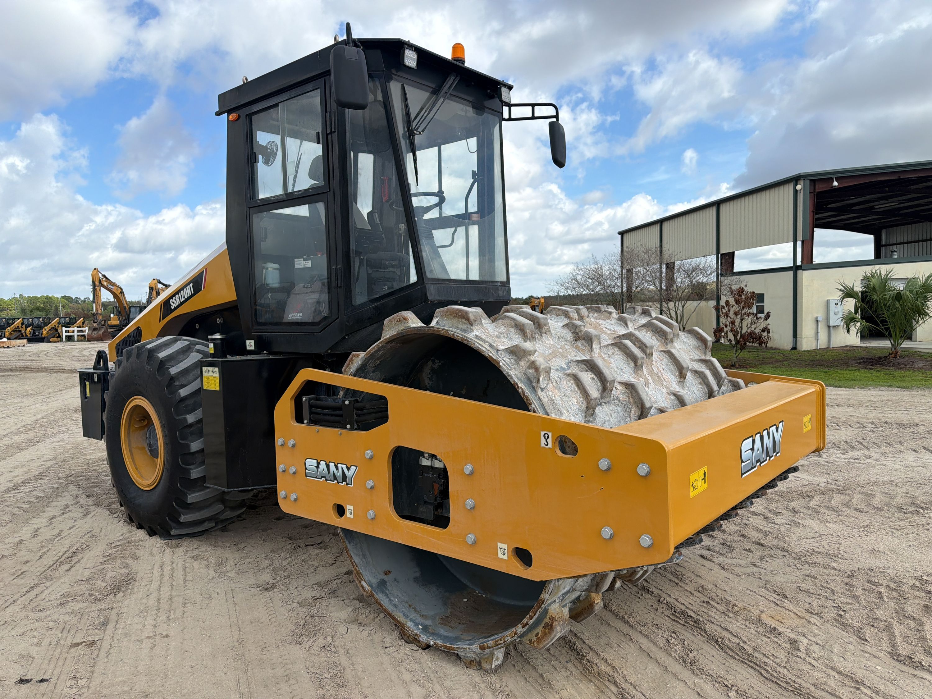 Equipment Photo - EQ13136