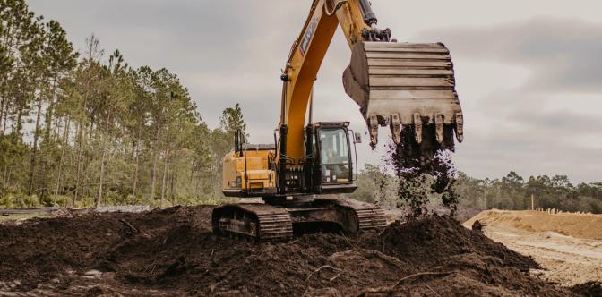 What to Know About Renting Heavy Equipment