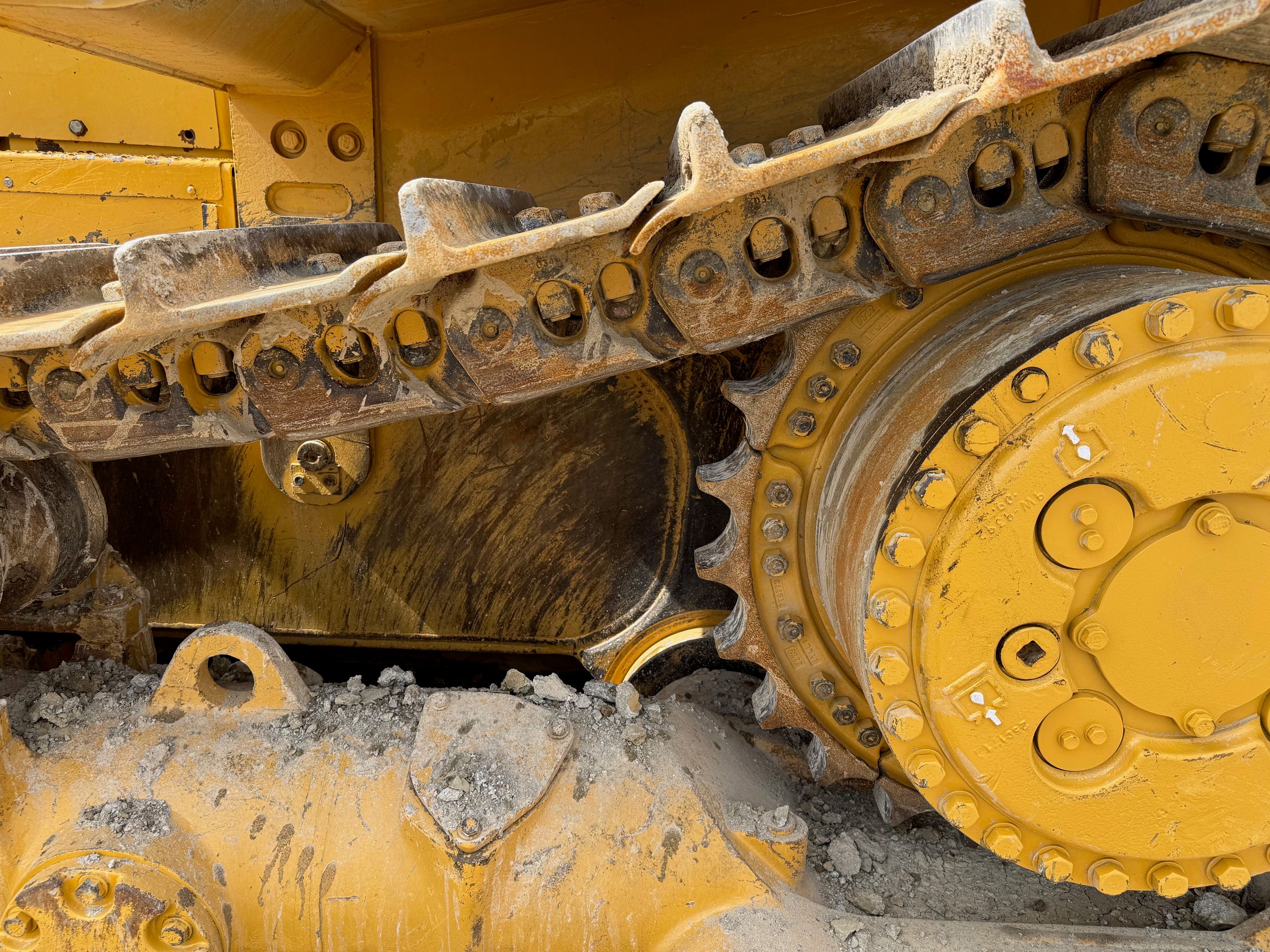 2017 CAT D8T Photo 9 Thumbnail