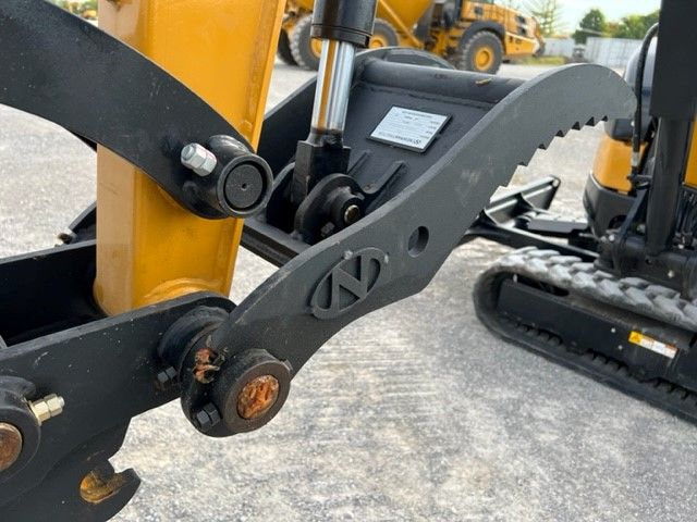 THUMB FOR SY26U (FOR USE WITH QUICK COUPLER) Photo 4 Thumbnail