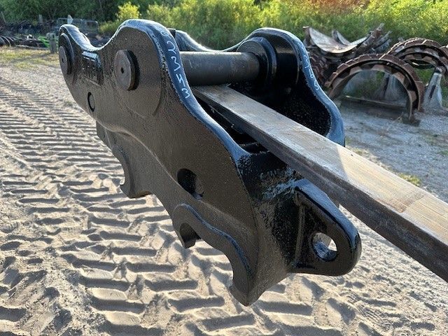 POWER LATCH HYDRAULIC QUICK COUPLER FOR SY365C Photo 2 Thumbnail