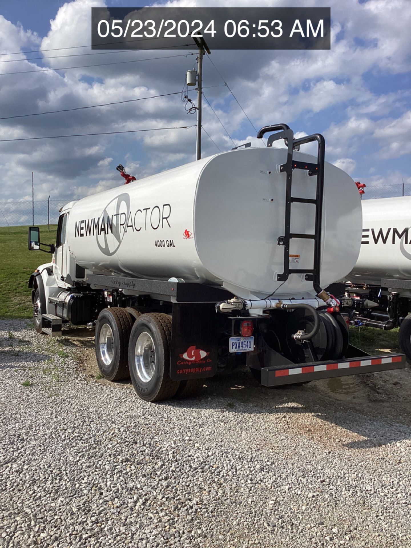 2025 PETERBILT 548 WATER Photo 2 Thumbnail