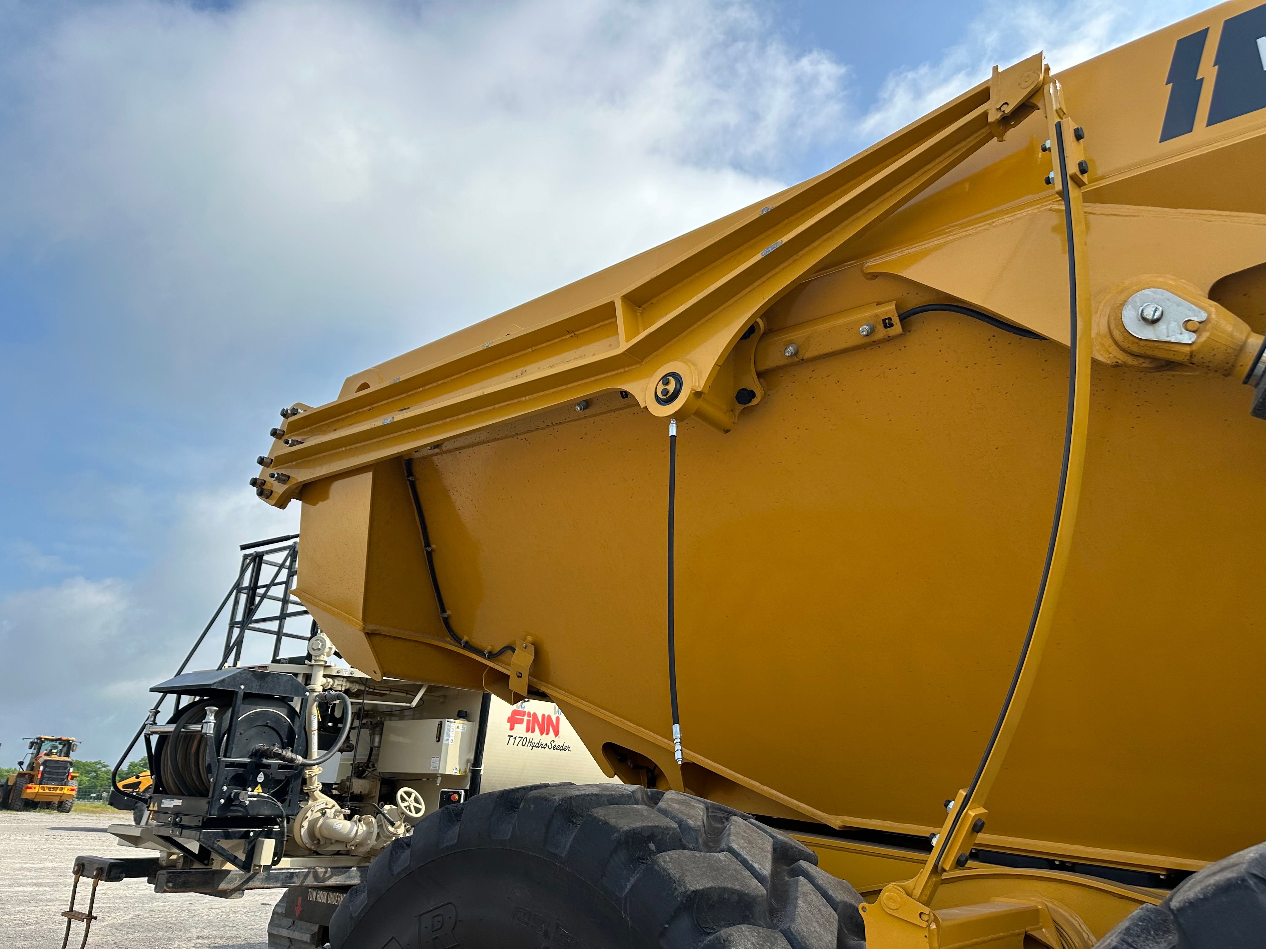 BELL B45E TAILGATE Photo 2 Thumbnail