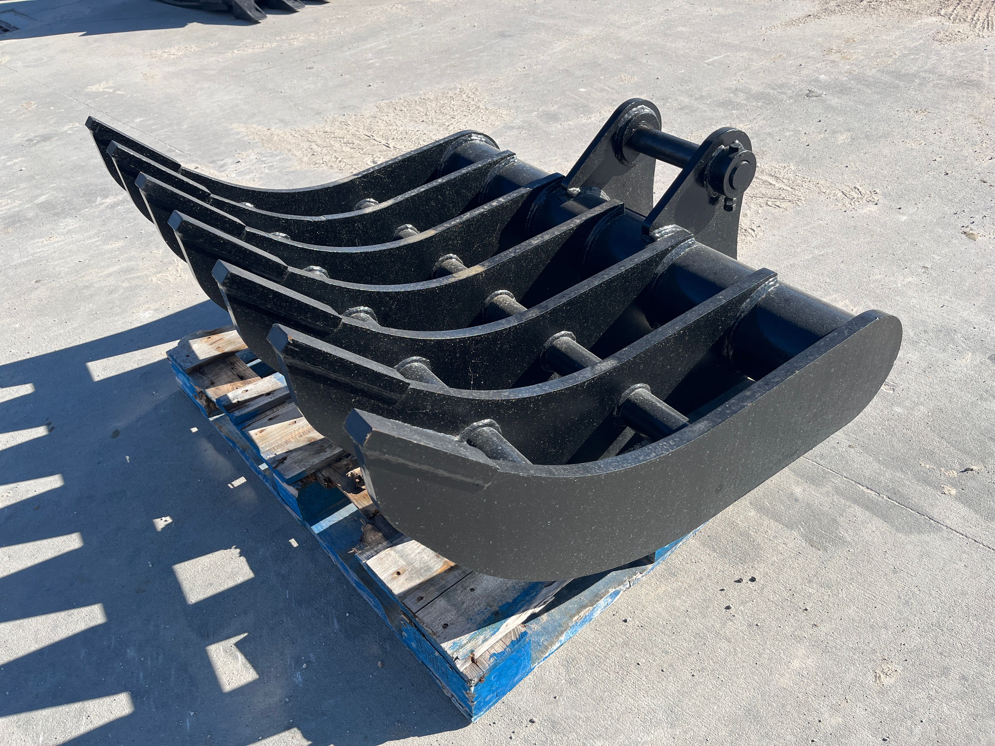 54" ROOT RAKE FOR SY155U Photo 4 Thumbnail