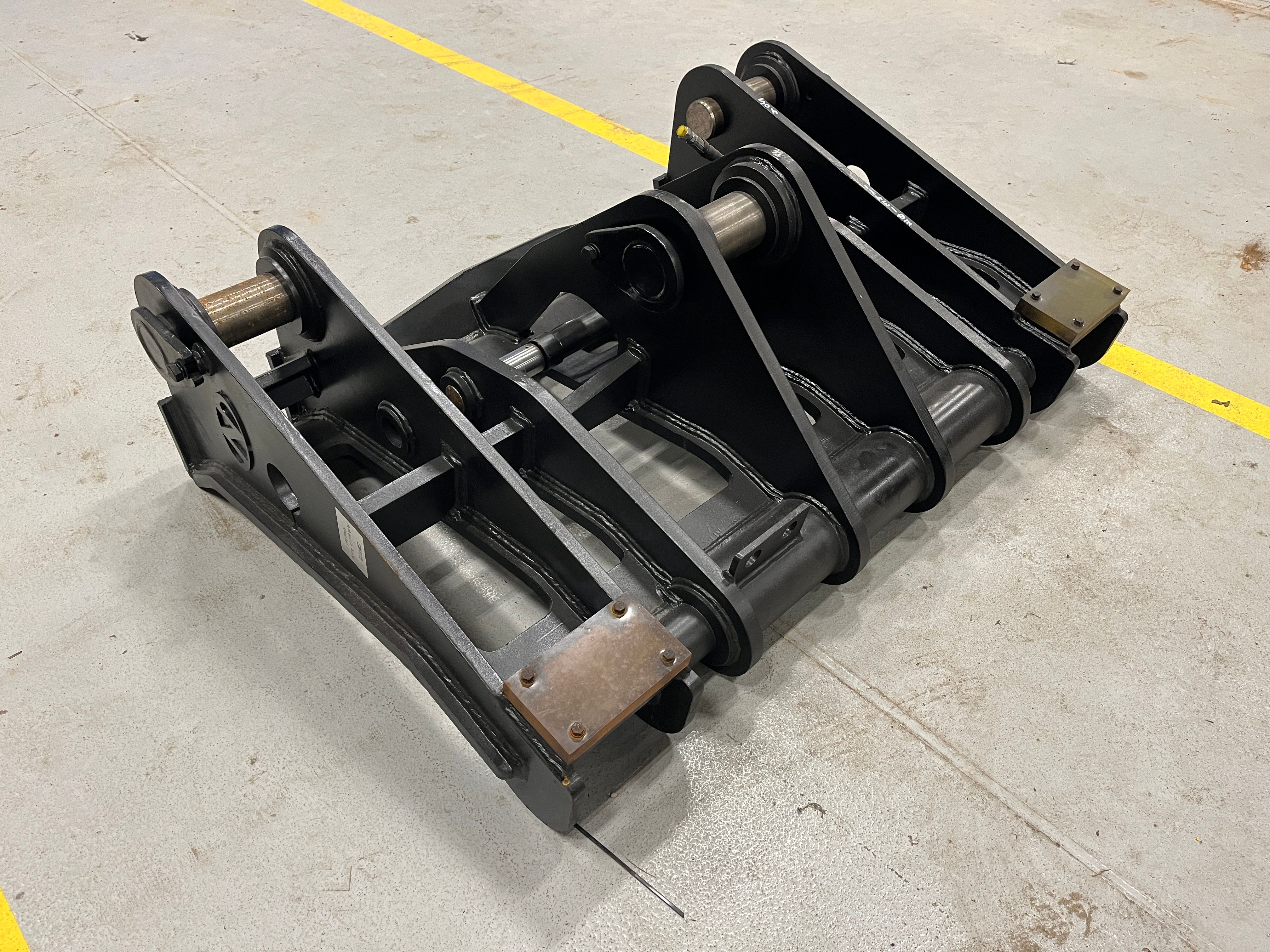 HYDRAULIC QUICK COUPLER FOR SW405K Photo 2 Thumbnail