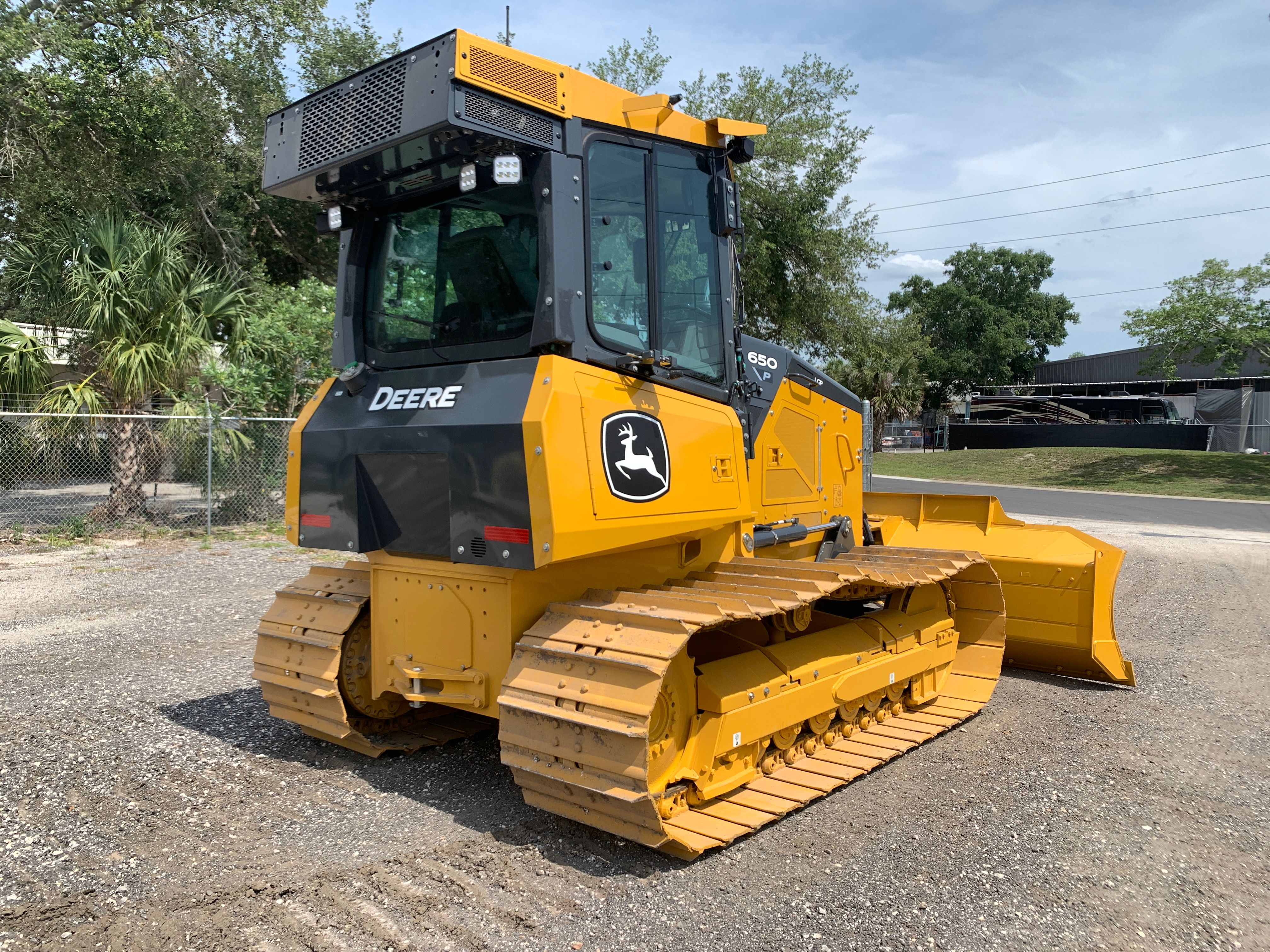 2023 JOHN DEERE 650 P-TIER Photo 4 Thumbnail